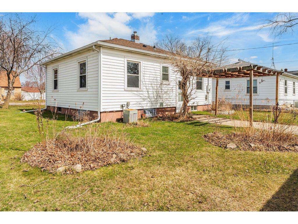 2134 Redfield La Crosse WI 54601 1955877 image30