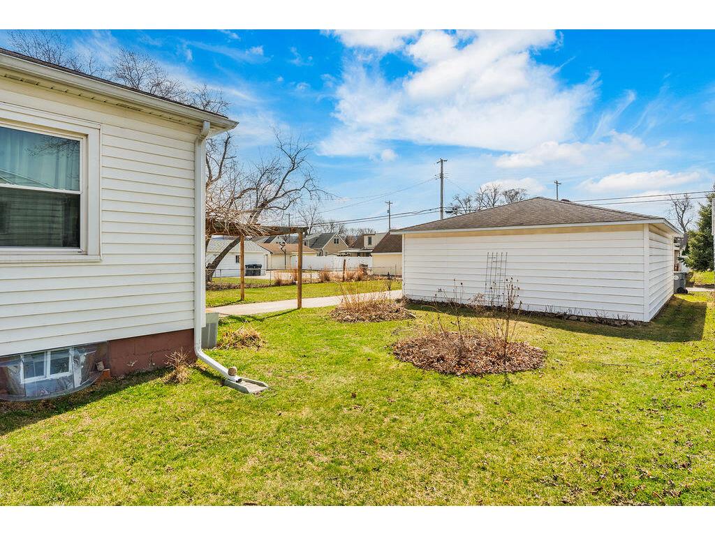 2134 Redfield La Crosse WI 54601 1955877 image31