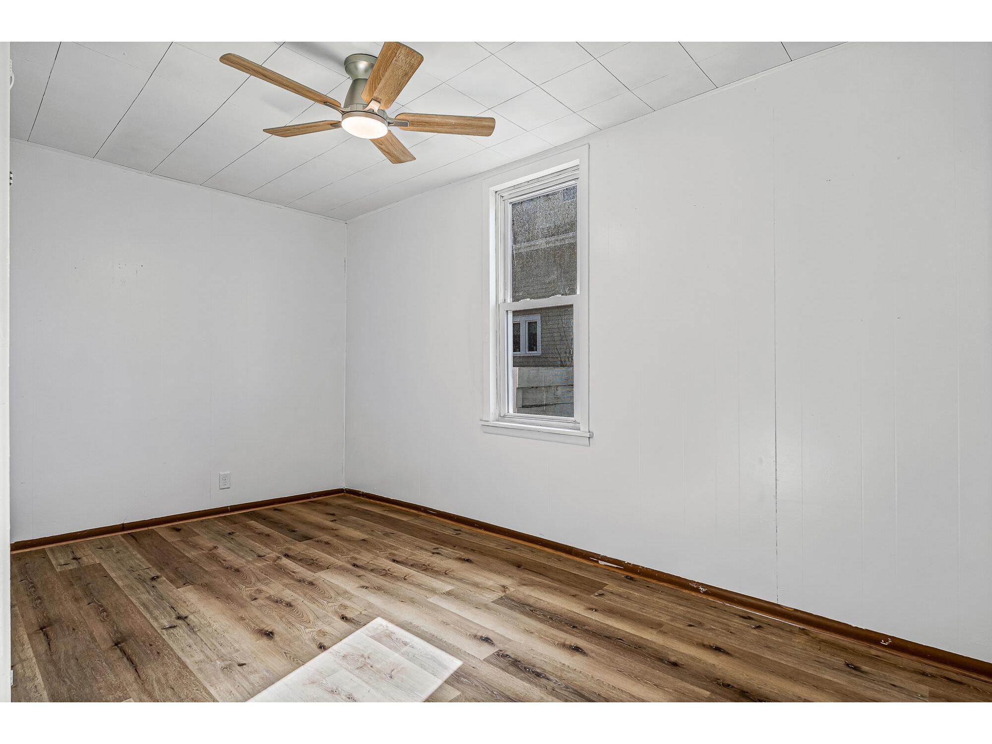 2135 Market La Crosse WI 54601 1959164 image15