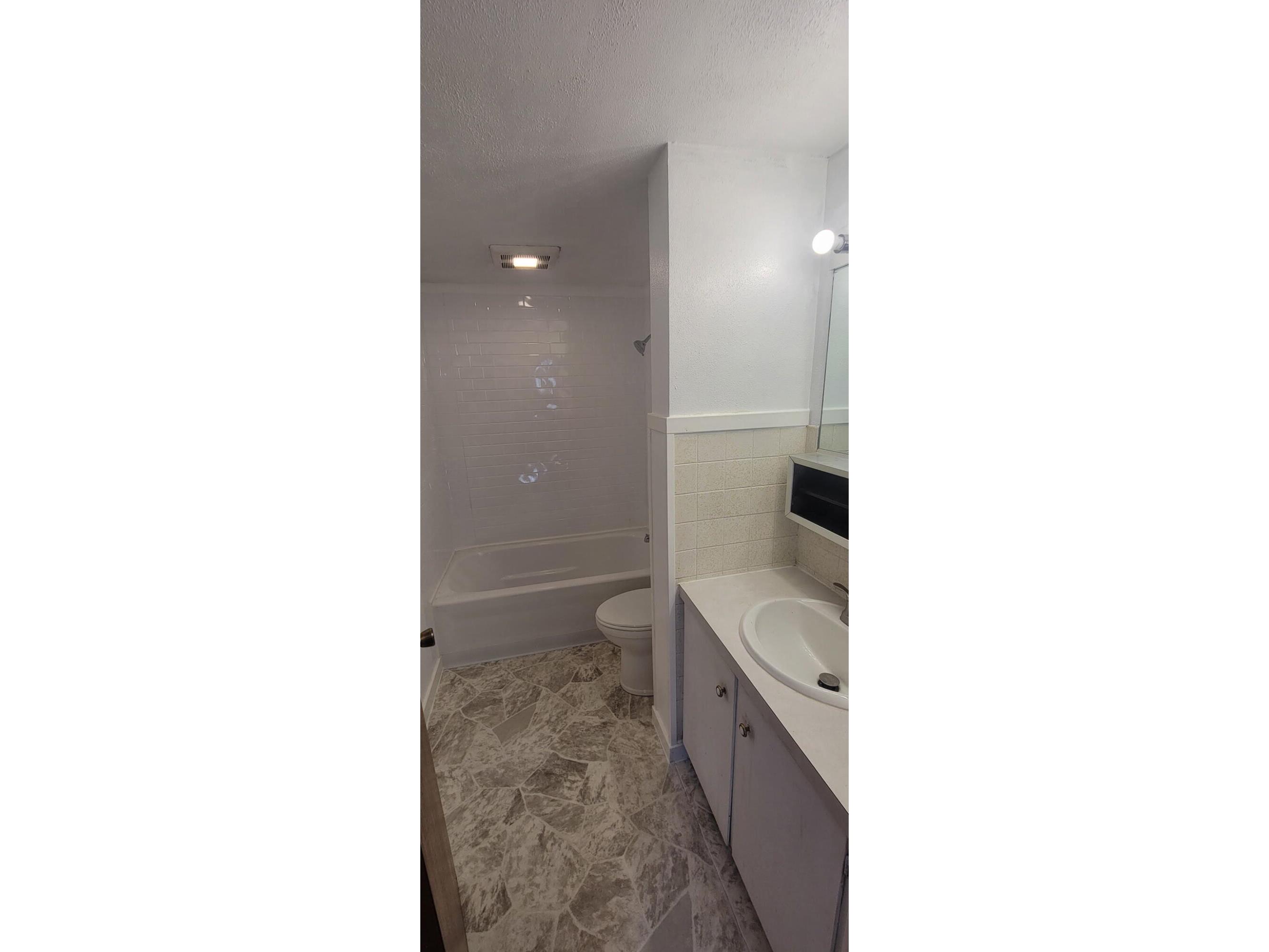 2135 Market La Crosse WI 54601 1959164 image21