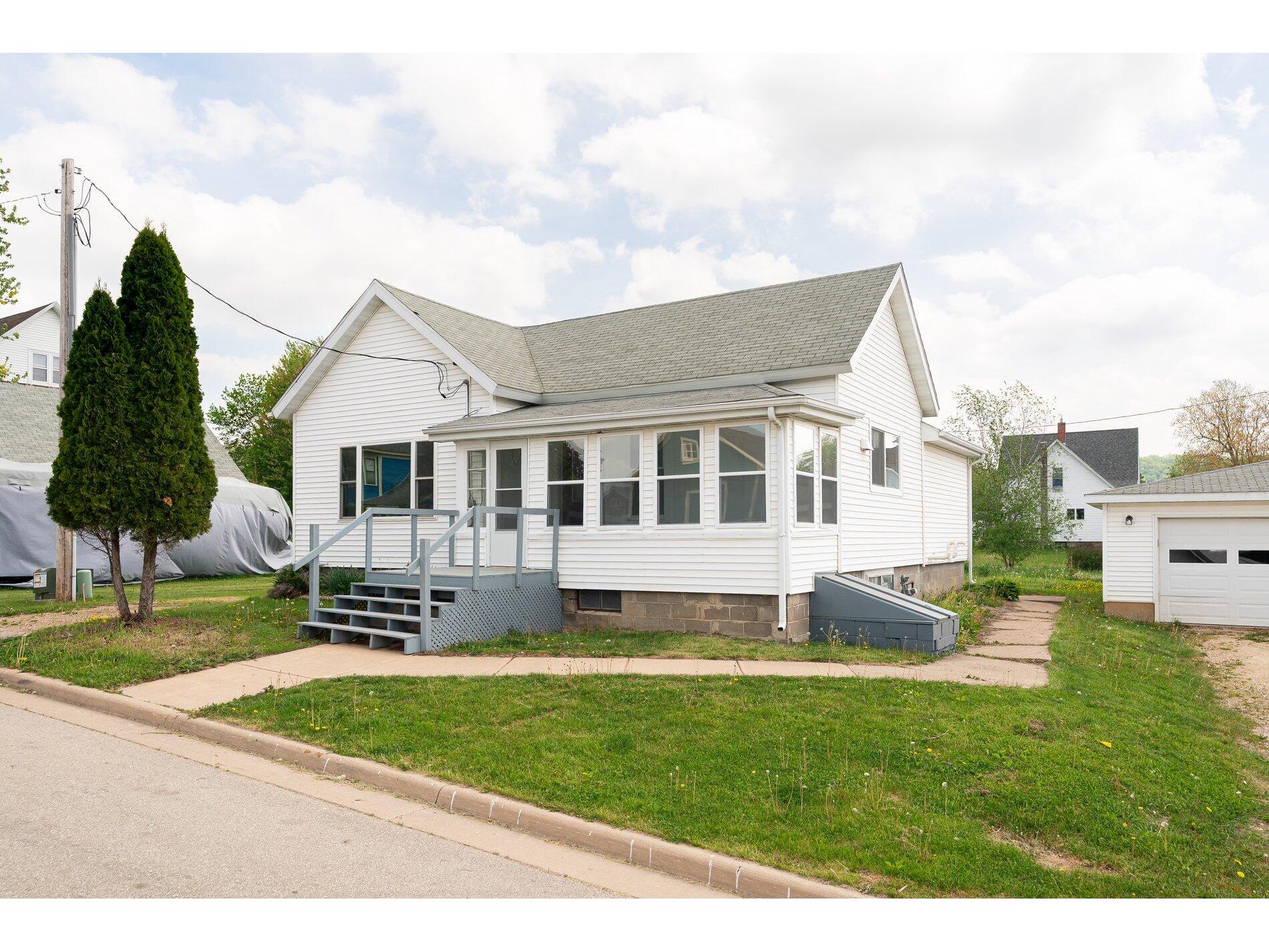 214 N Turner Viola WI 54664 1918383 image1