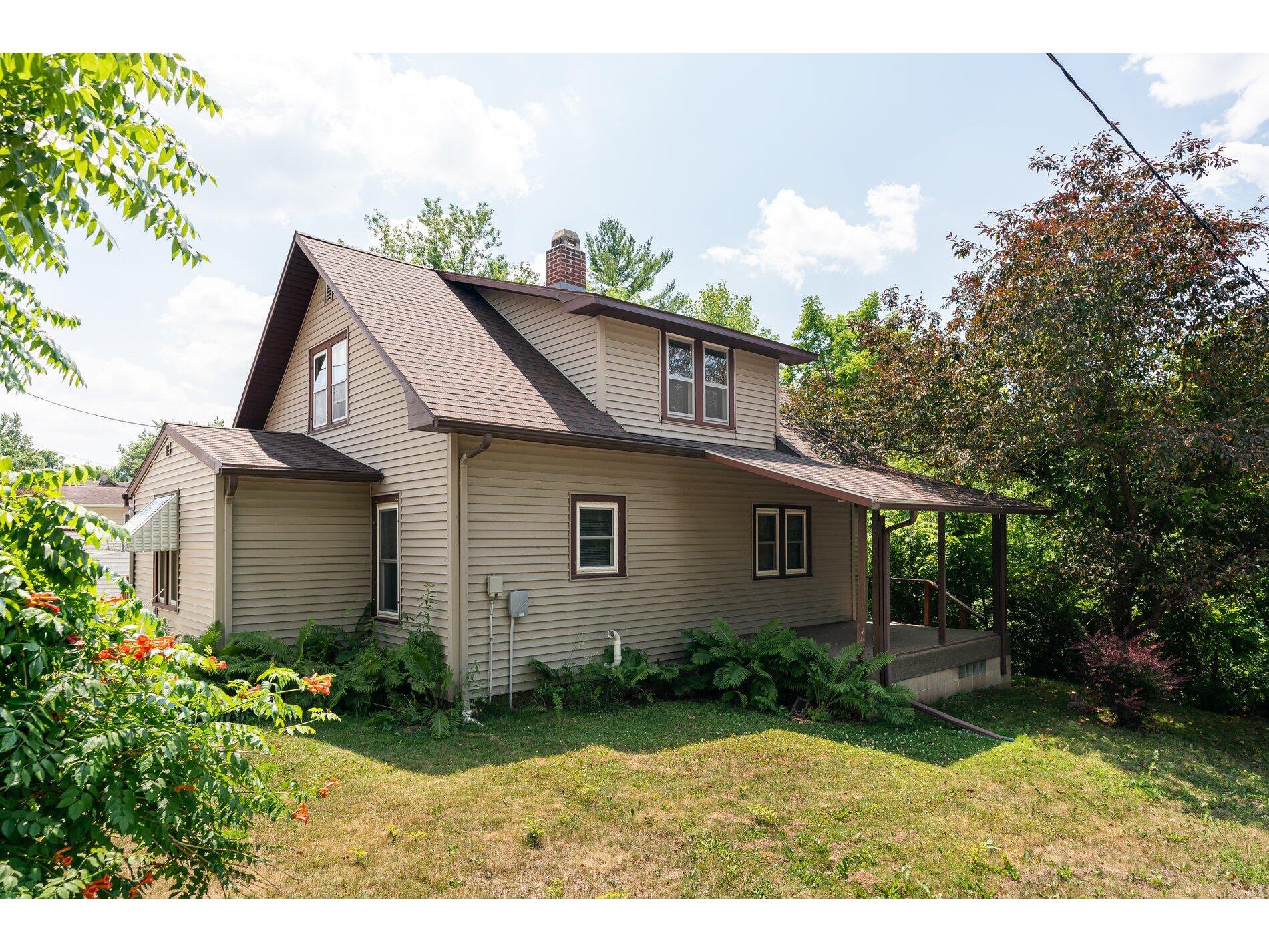 214 Oak Chaseburg WI 54621 1841279 image1