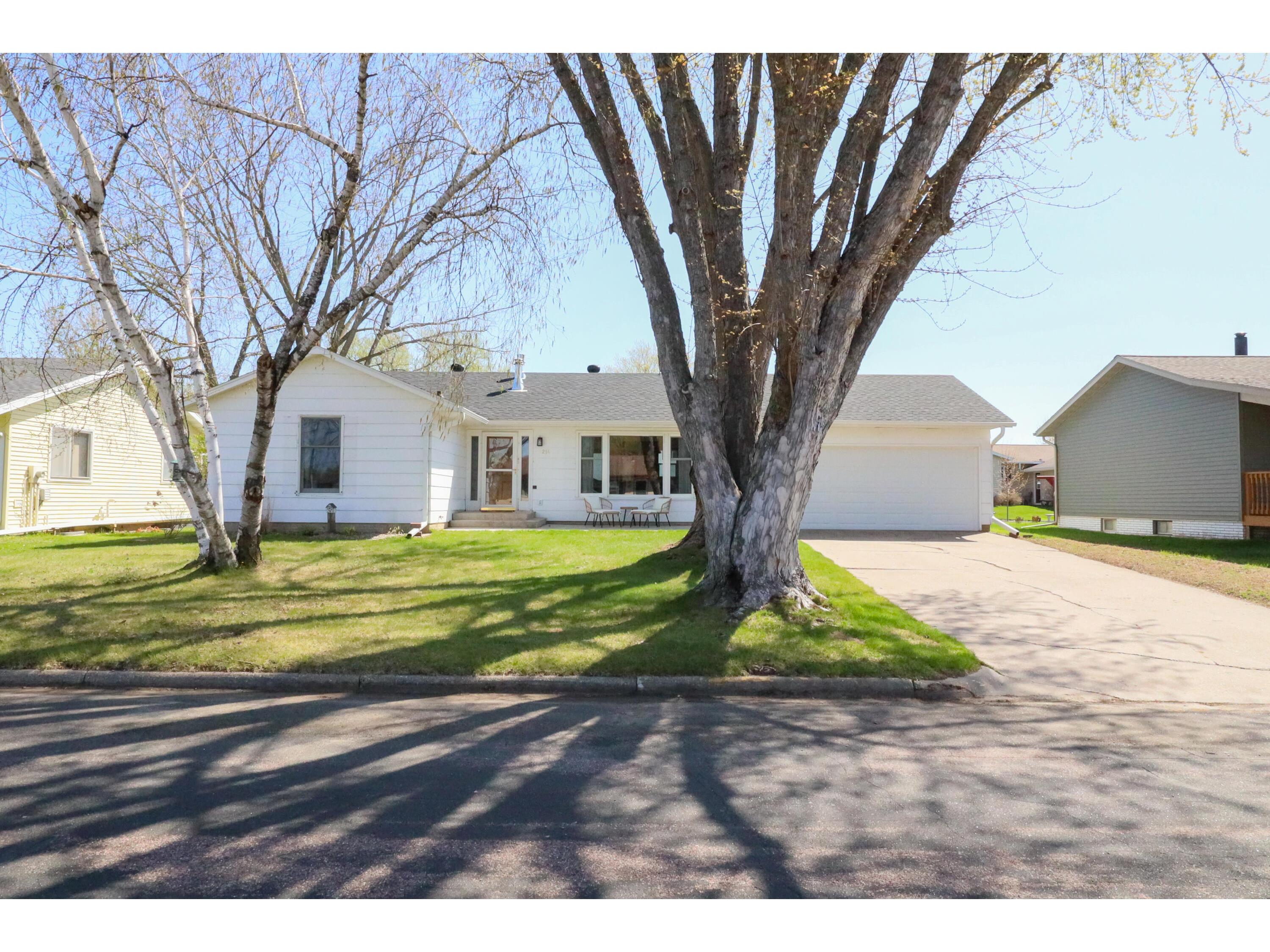 214 Oak Stoddard WI 54658 1958926 image1