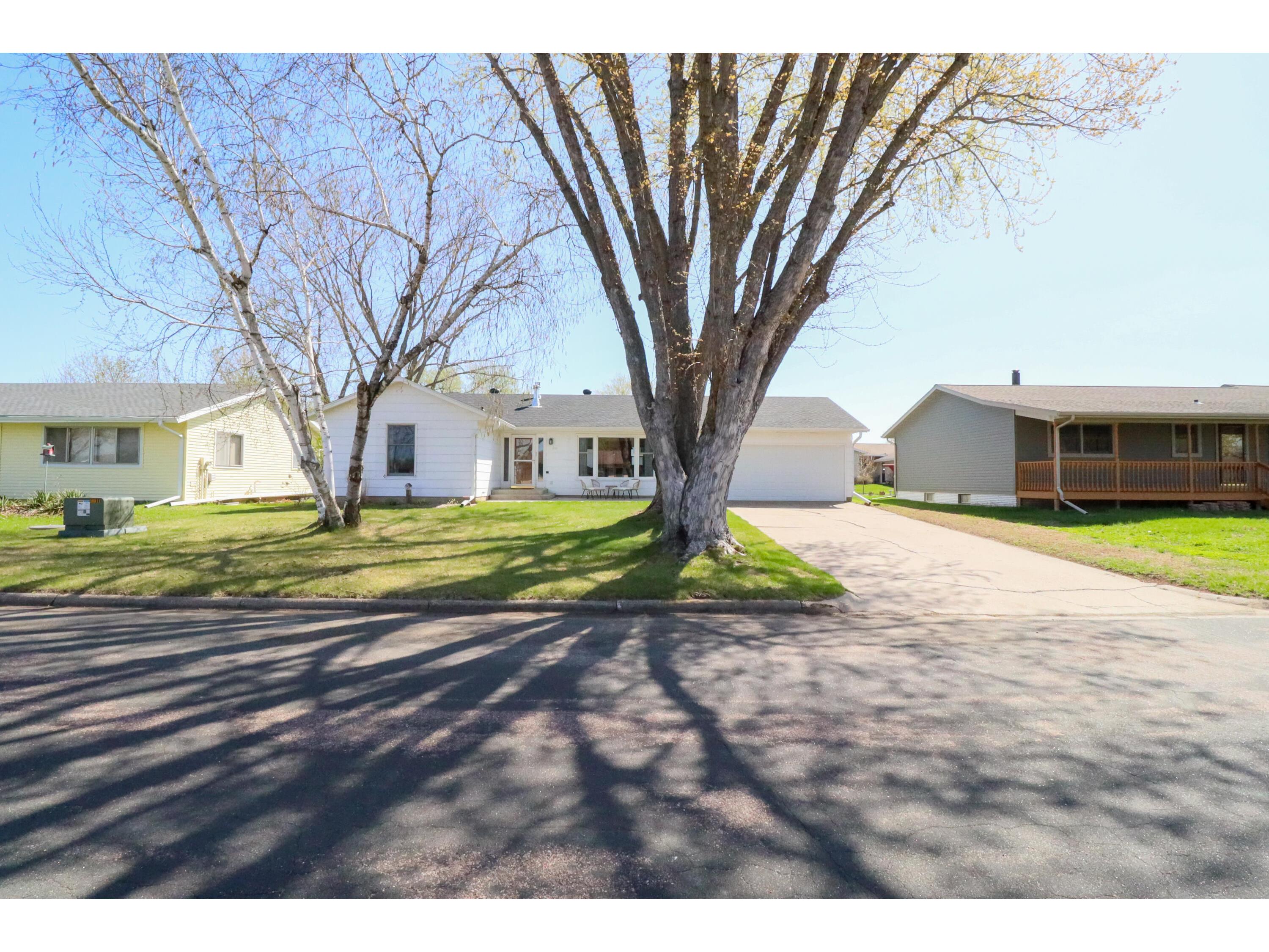 214 Oak Stoddard WI 54658 1958926 image2