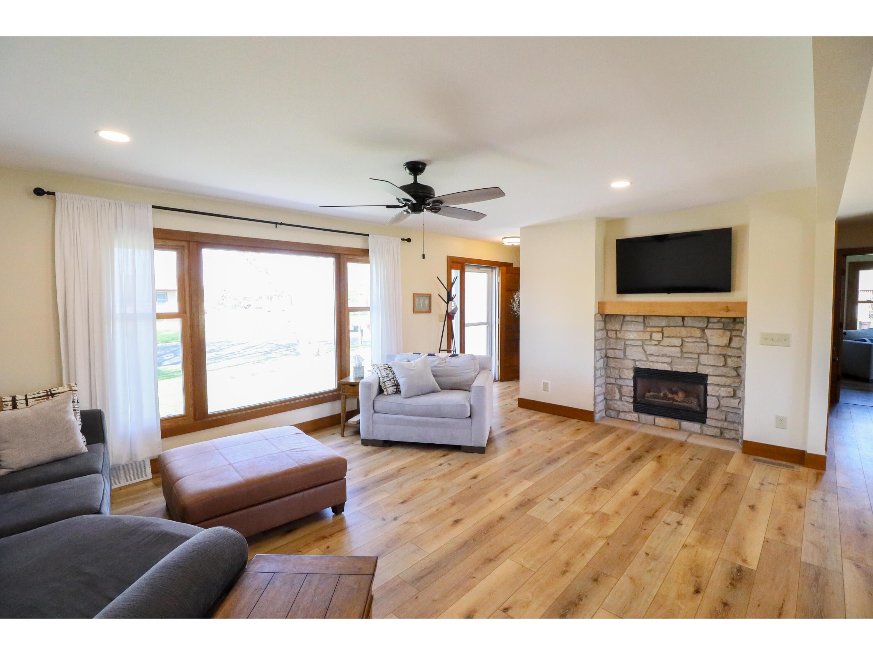 214 Oak Stoddard WI 54658 1958926 image8