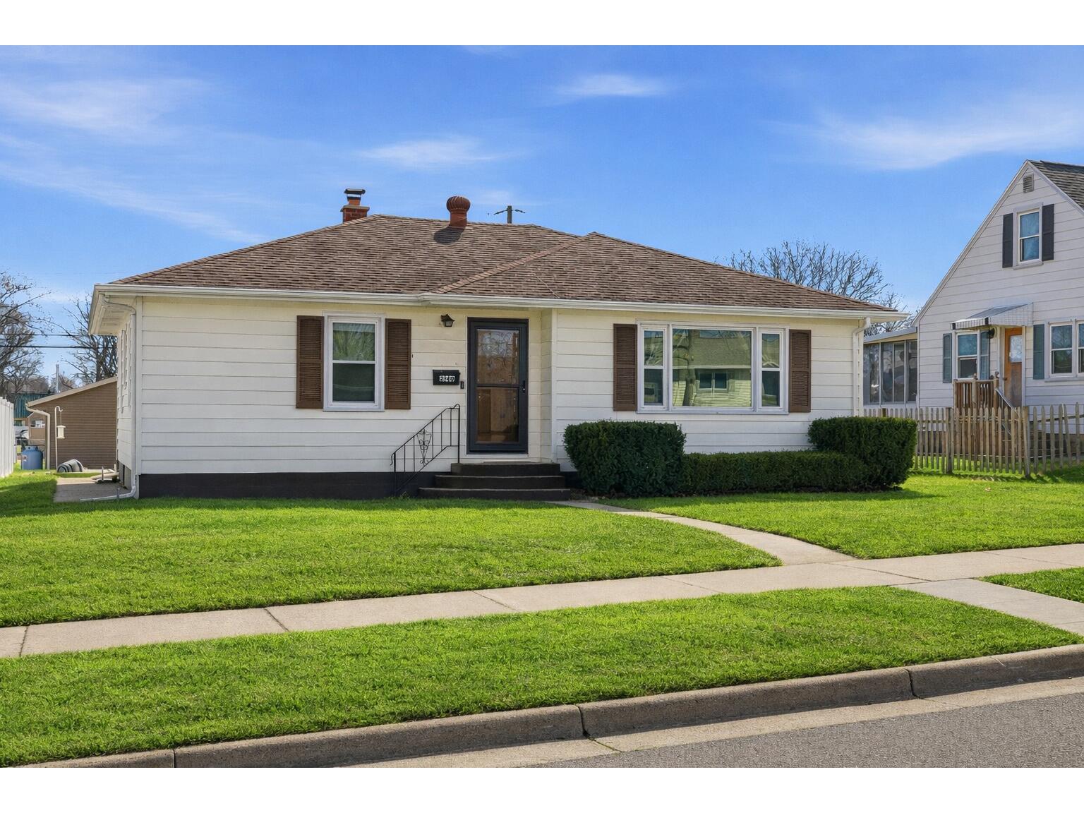 2140 Denton La Crosse WI 54601 1953800 image1