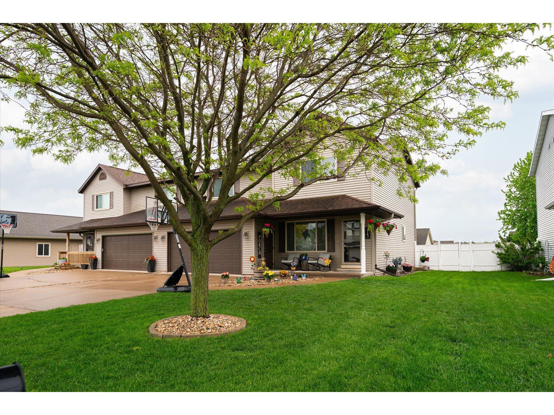 2143 Julie Sparta WI 54656 1919171 image1