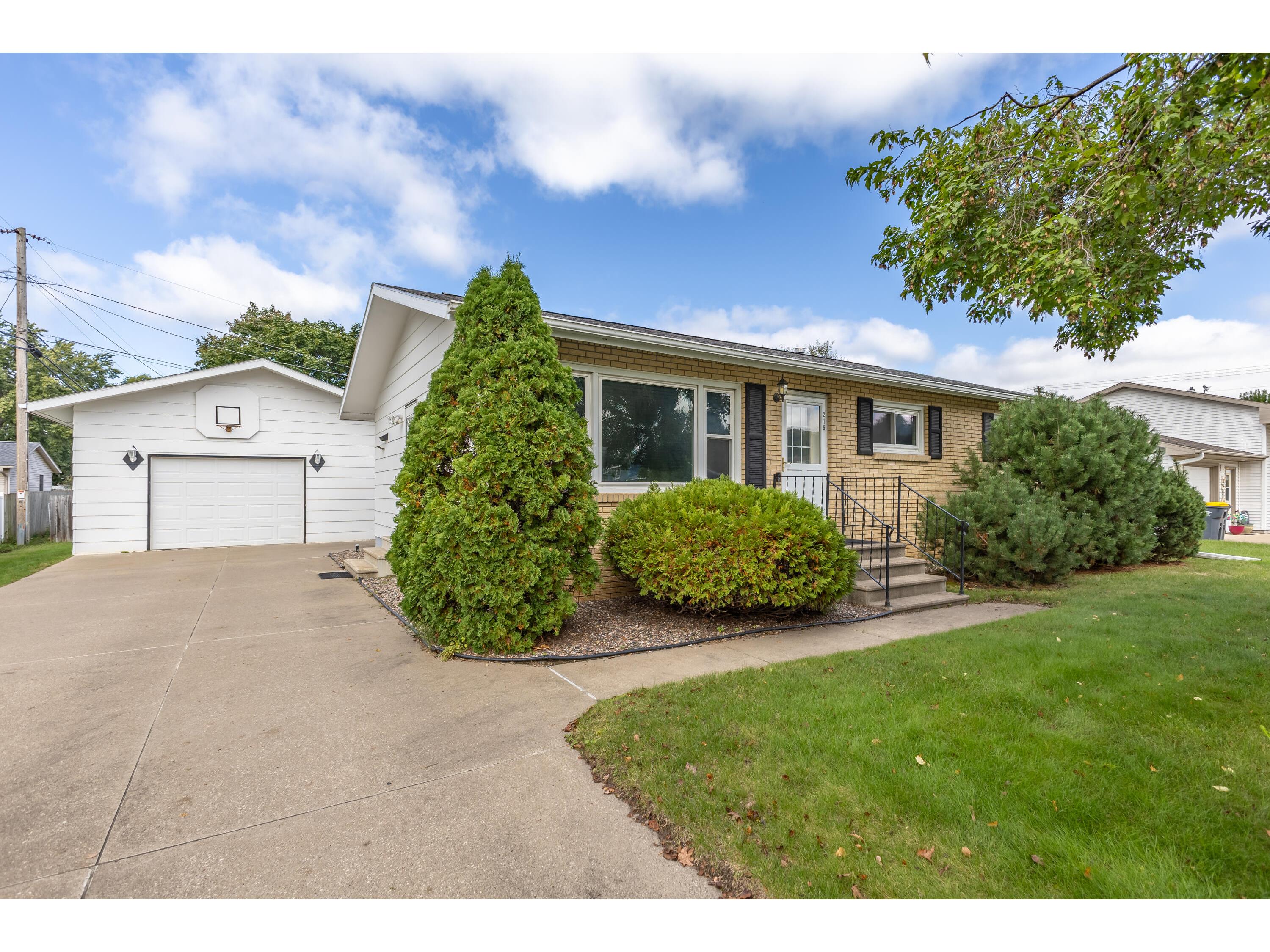 215 Anderson Holmen WI 54636 1936948 image1