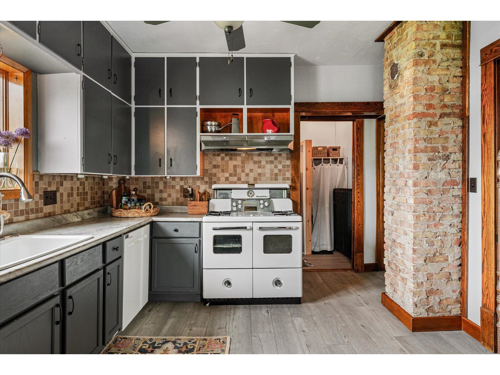 215 N Cushman Viola WI 54664 1963901 image15