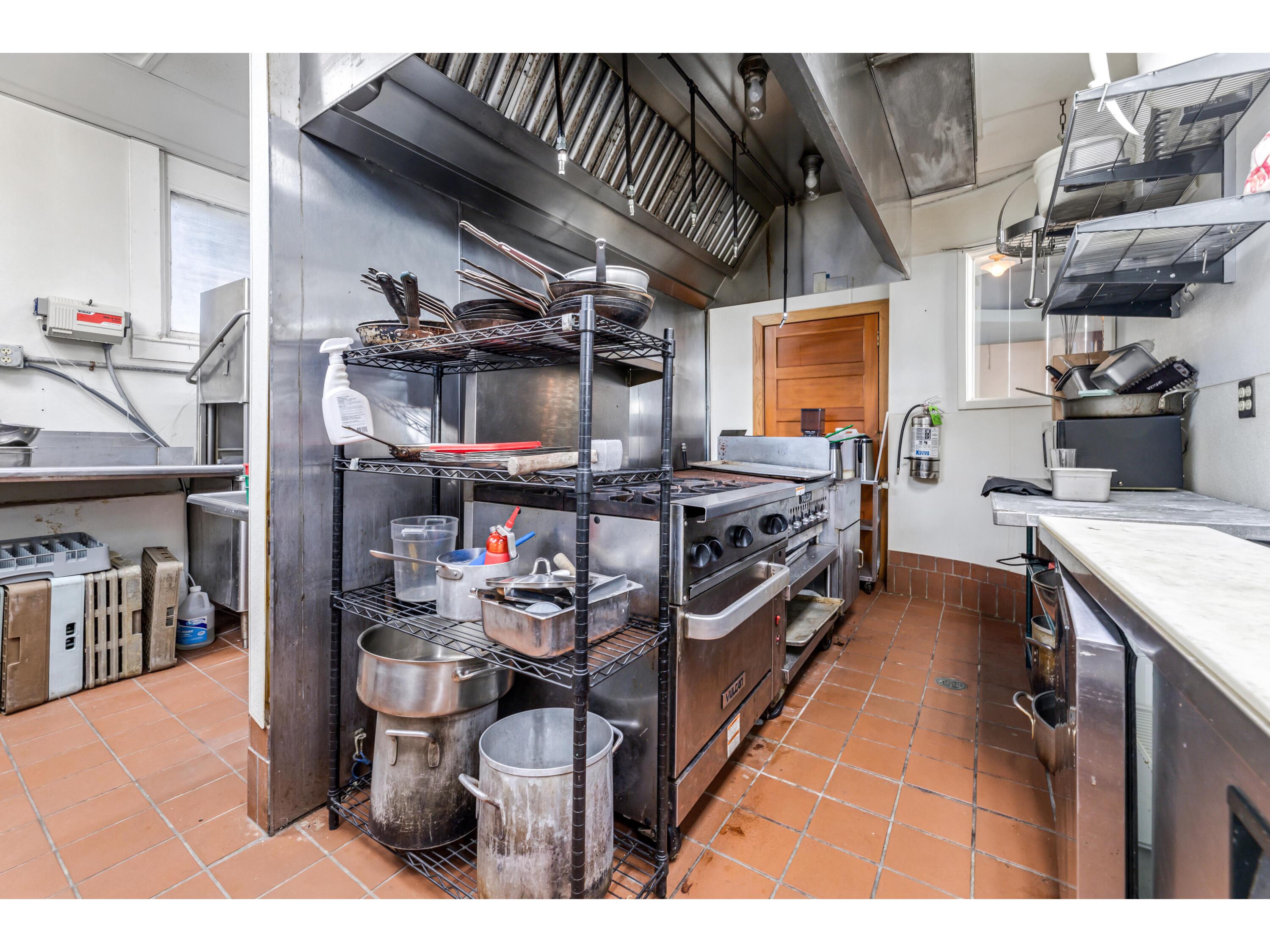 215 N Main Alma WI 54610 1931262 image10