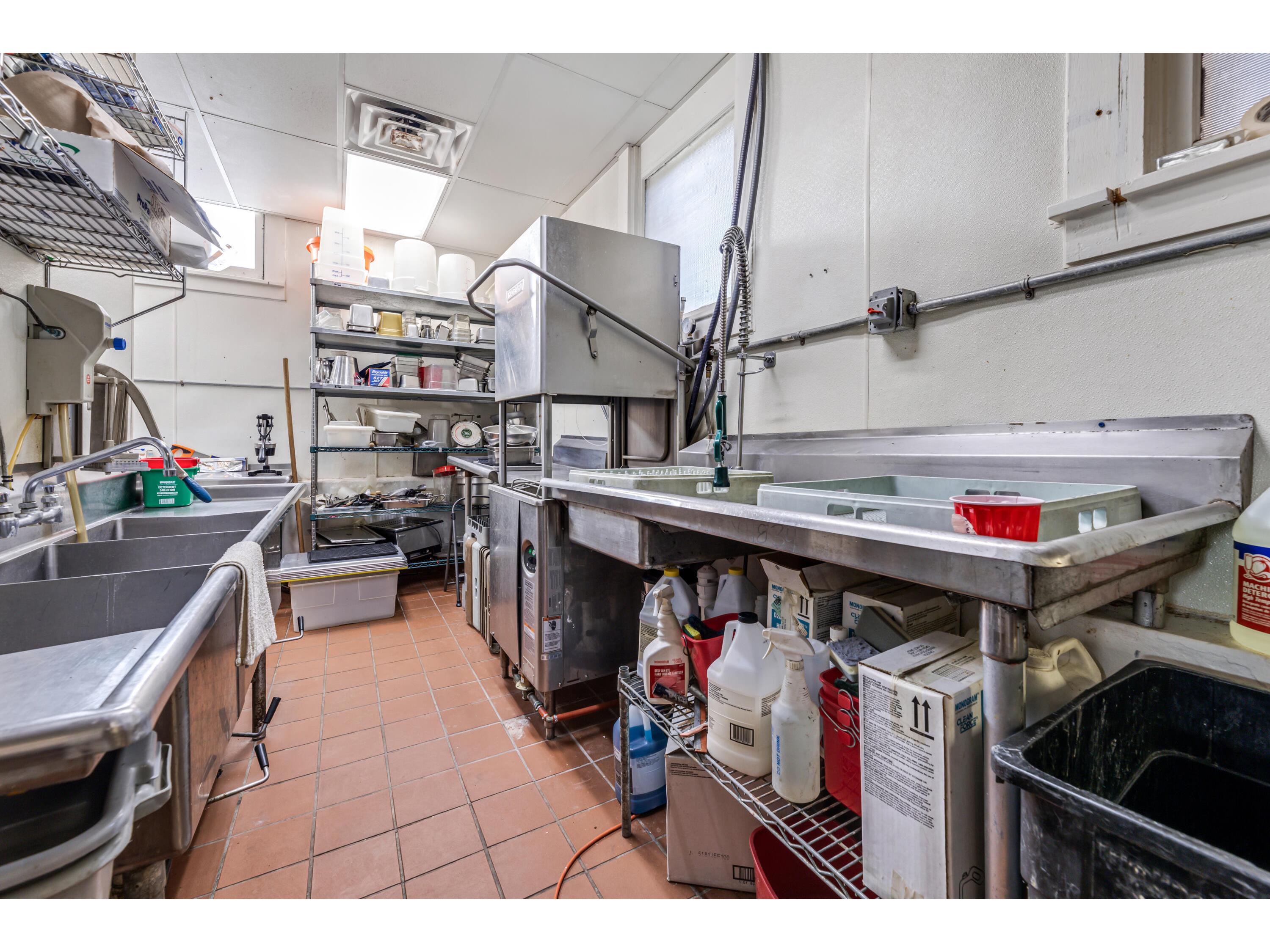 215 N Main Alma WI 54610 1931262 image13