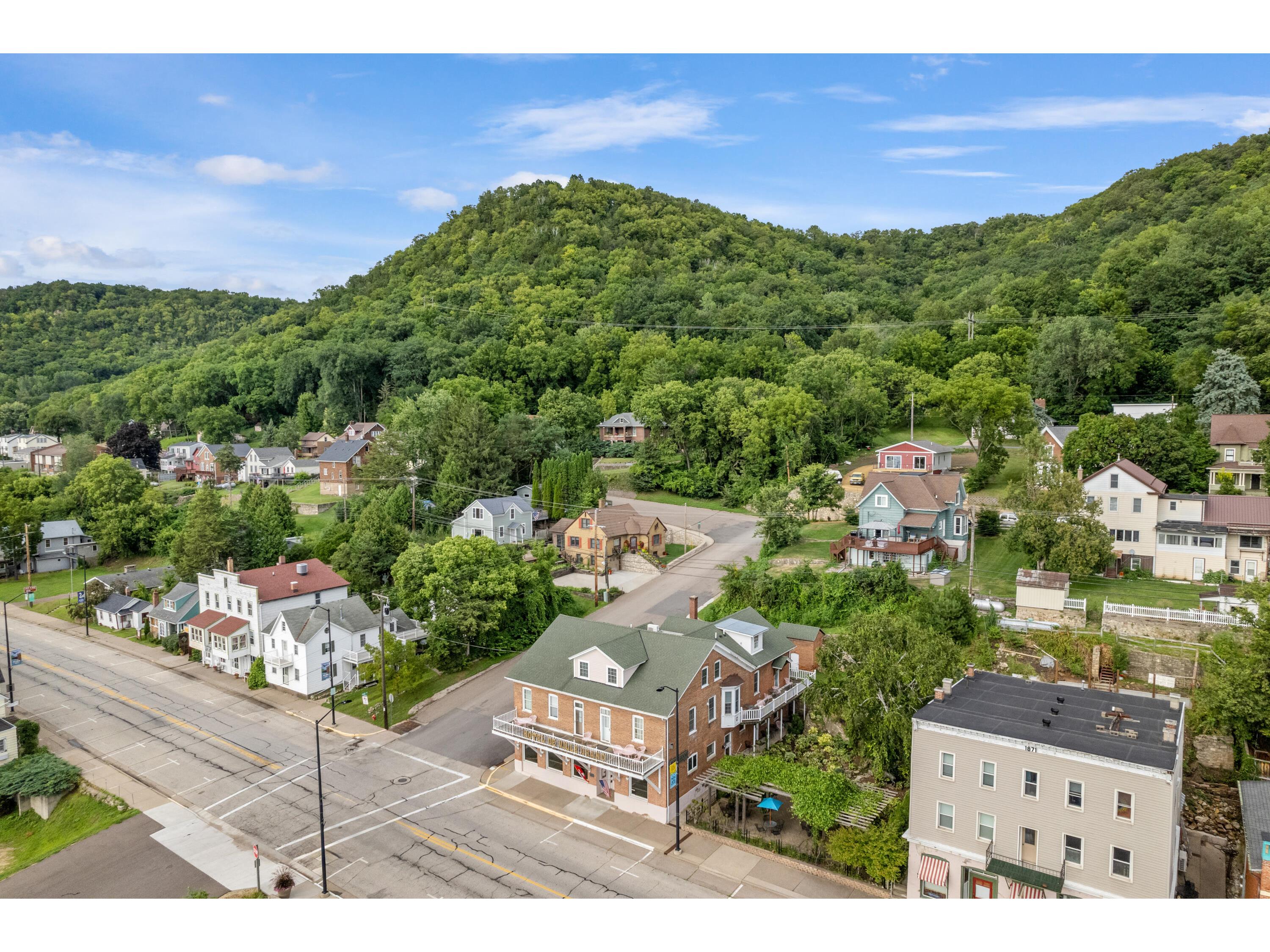 215 N Main Alma WI 54610 1931262 image2