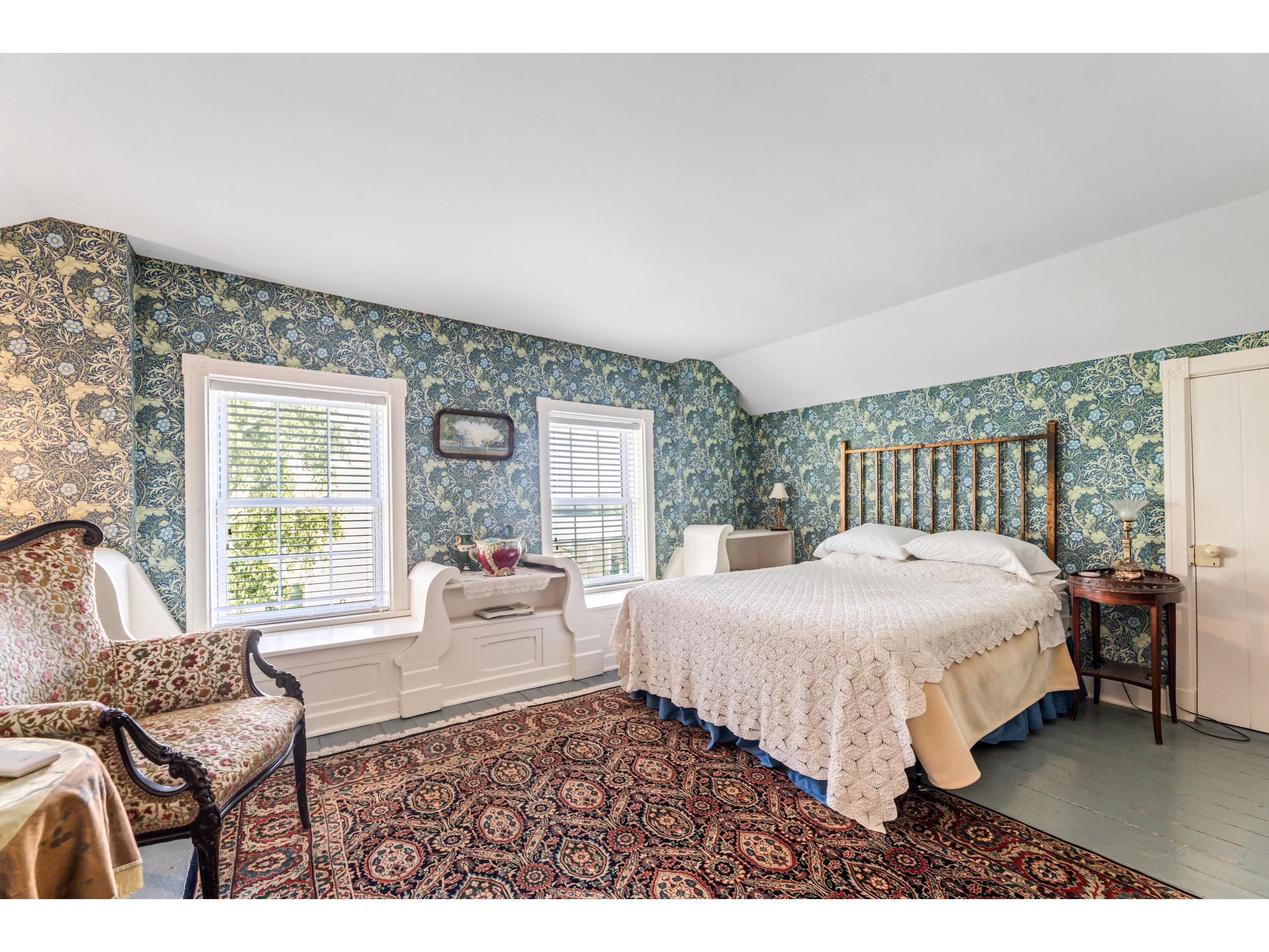 215 N Main Alma WI 54610 1931262 image33