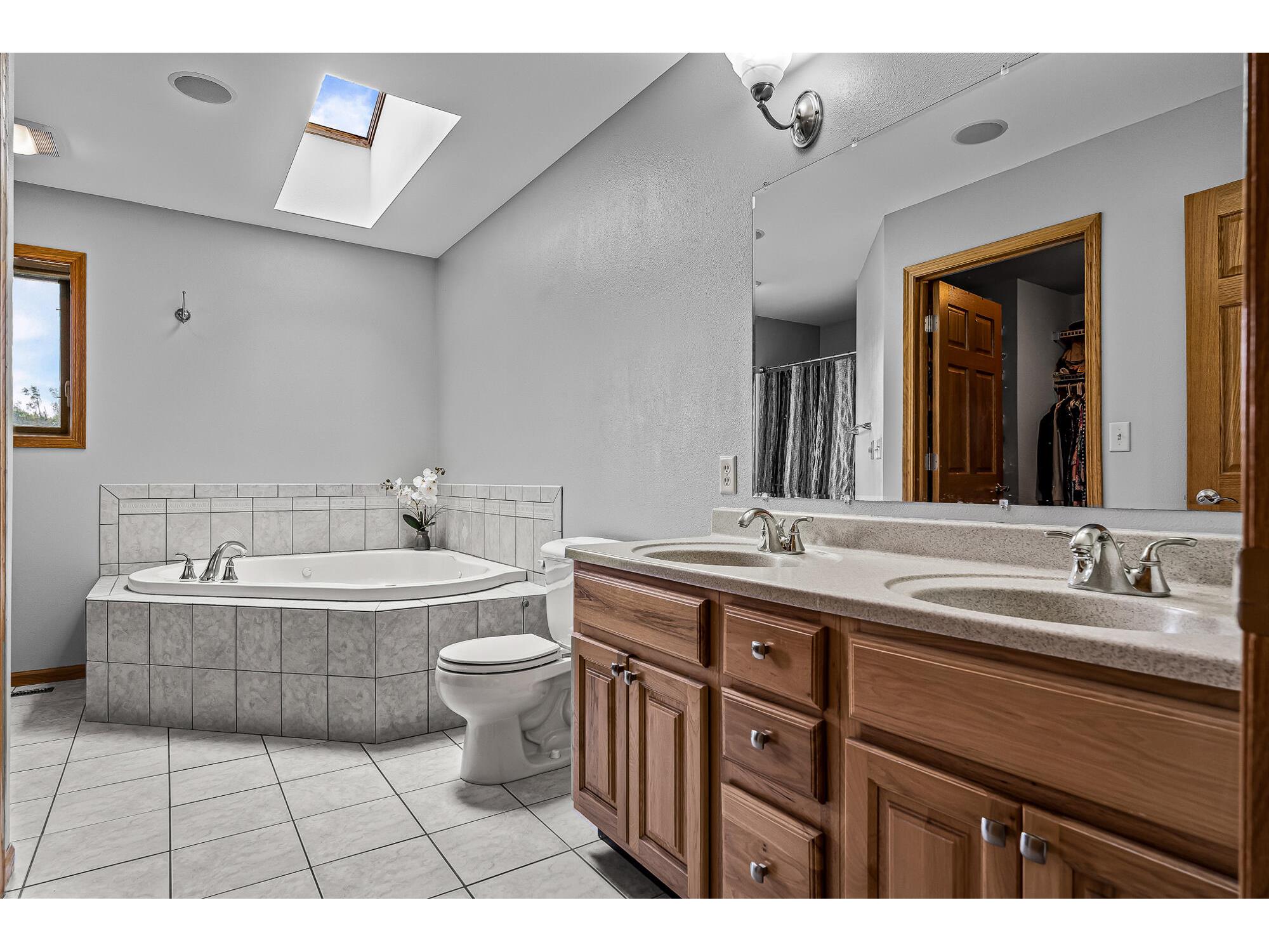 21563 Wolfe Run Galesville WI 54630 1961213 image19