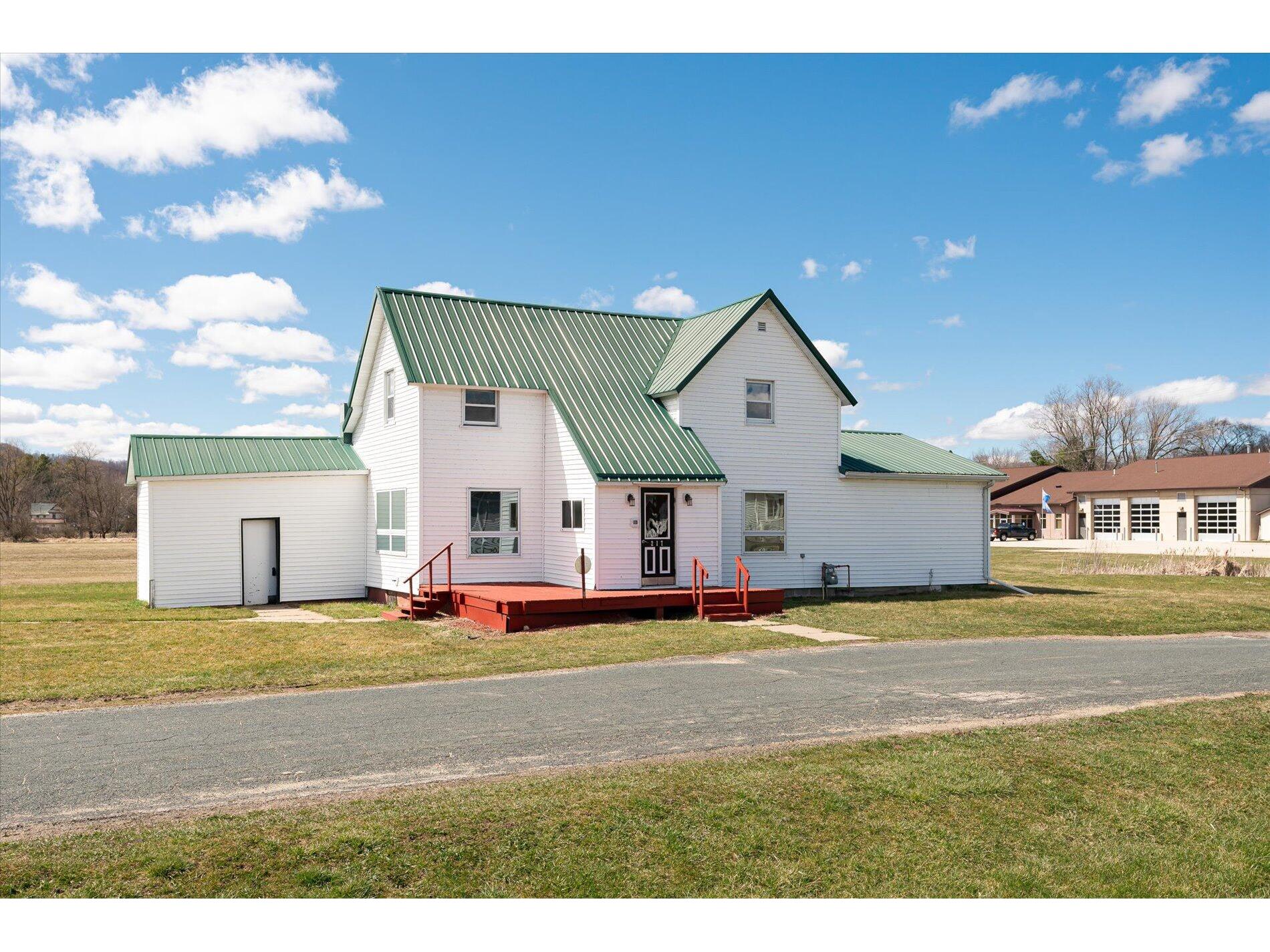 217 S Cherry La Farge WI 54639 1870863 image1