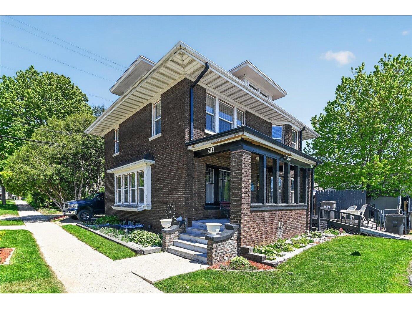 217 S Fourth Stoughton WI 53589 1960114 image3