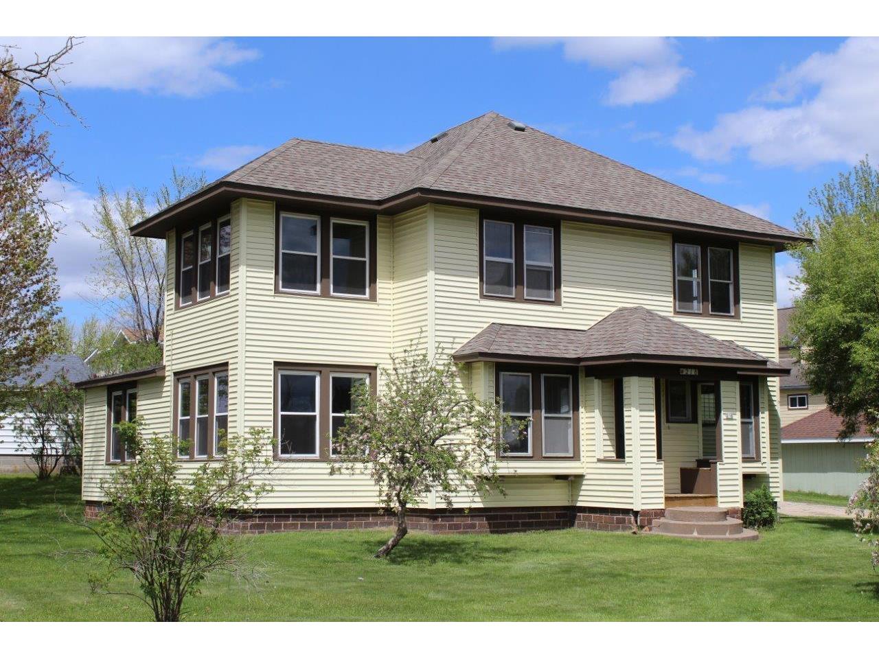 218 W 2nd St, Blair, WI, 54616 MLS 7046120 Edina Realty