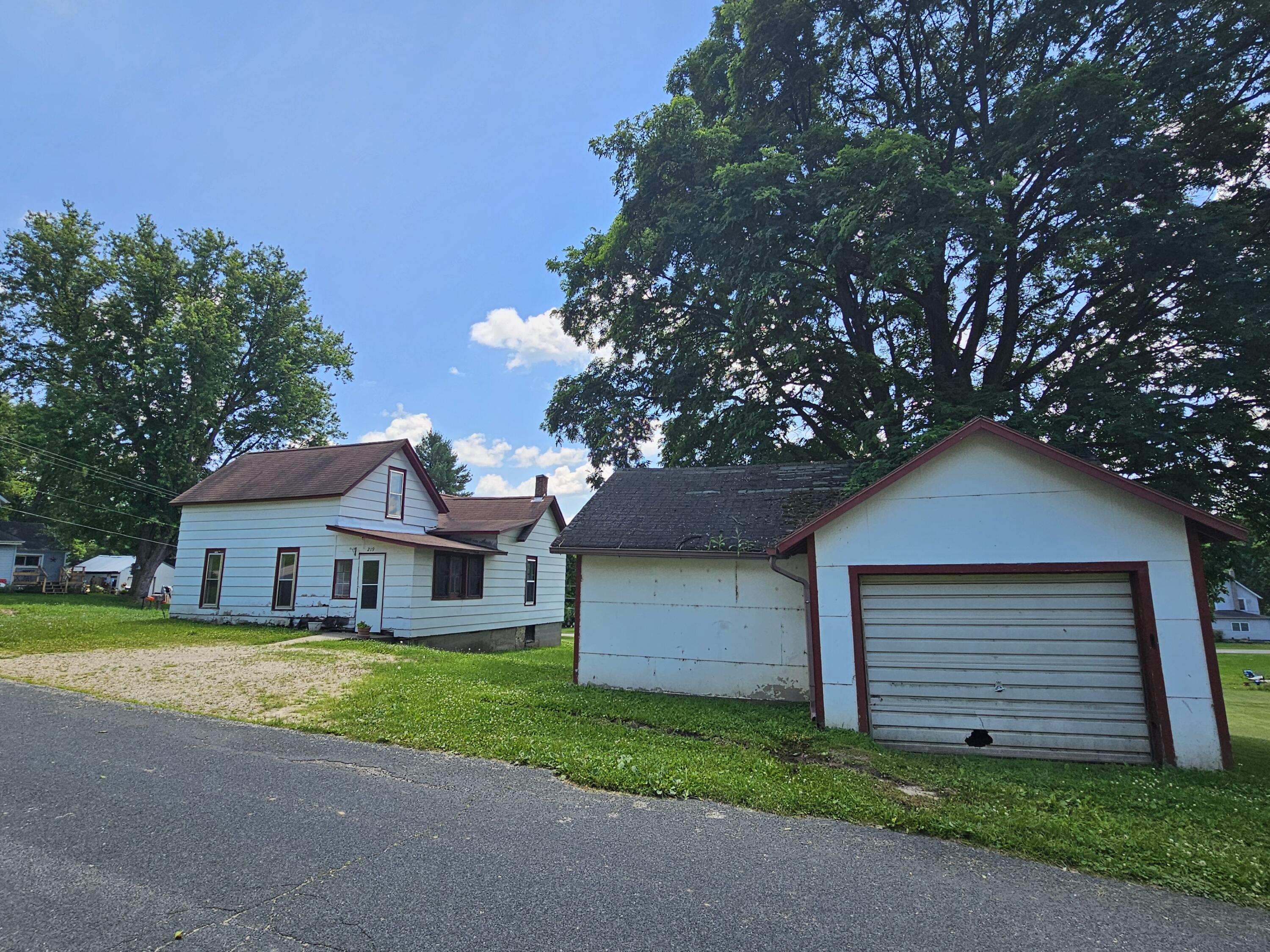 219 N Cherry La Farge WI 54639 1970615 image18