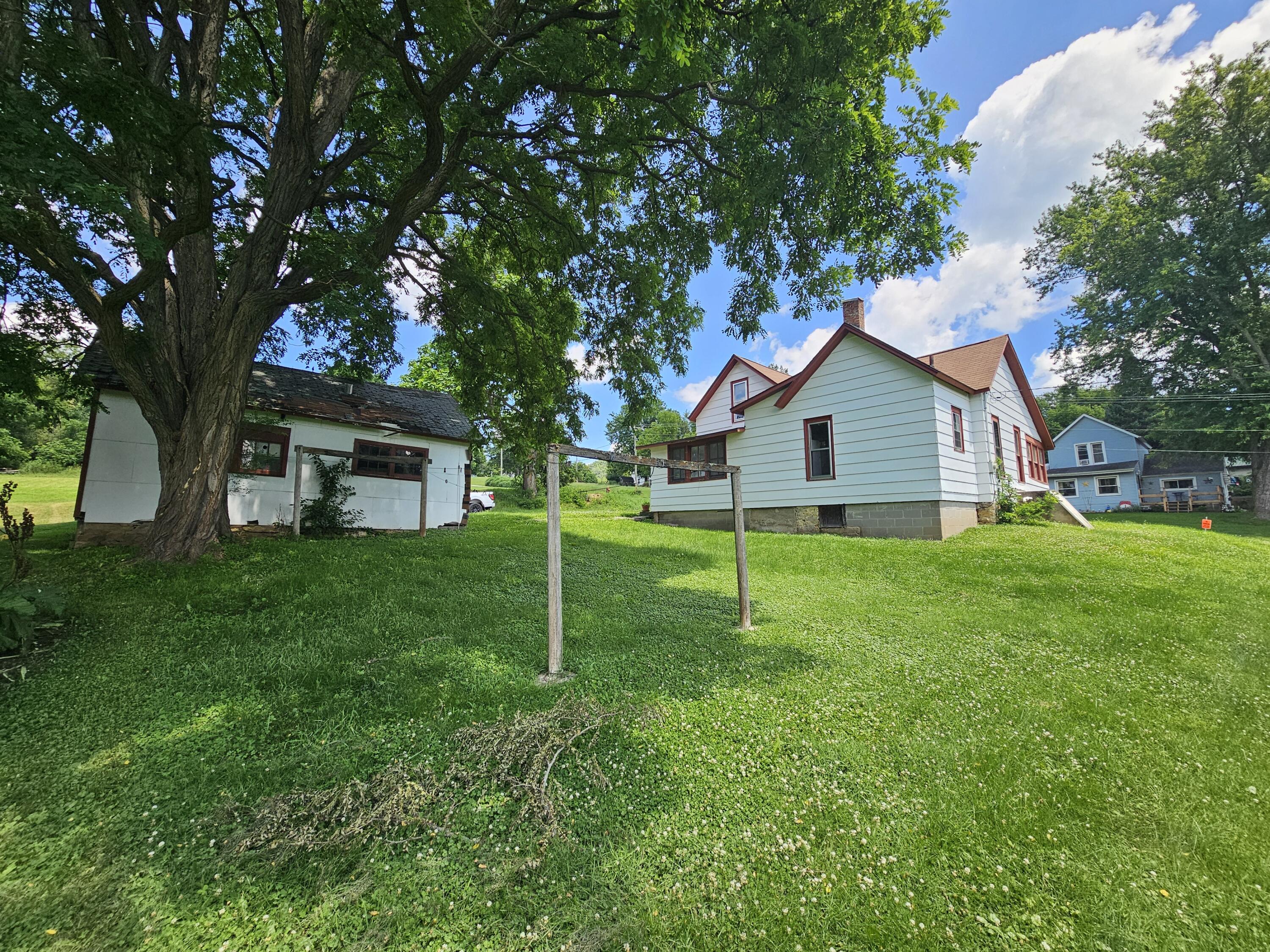 219 N Cherry La Farge WI 54639 1970615 image3