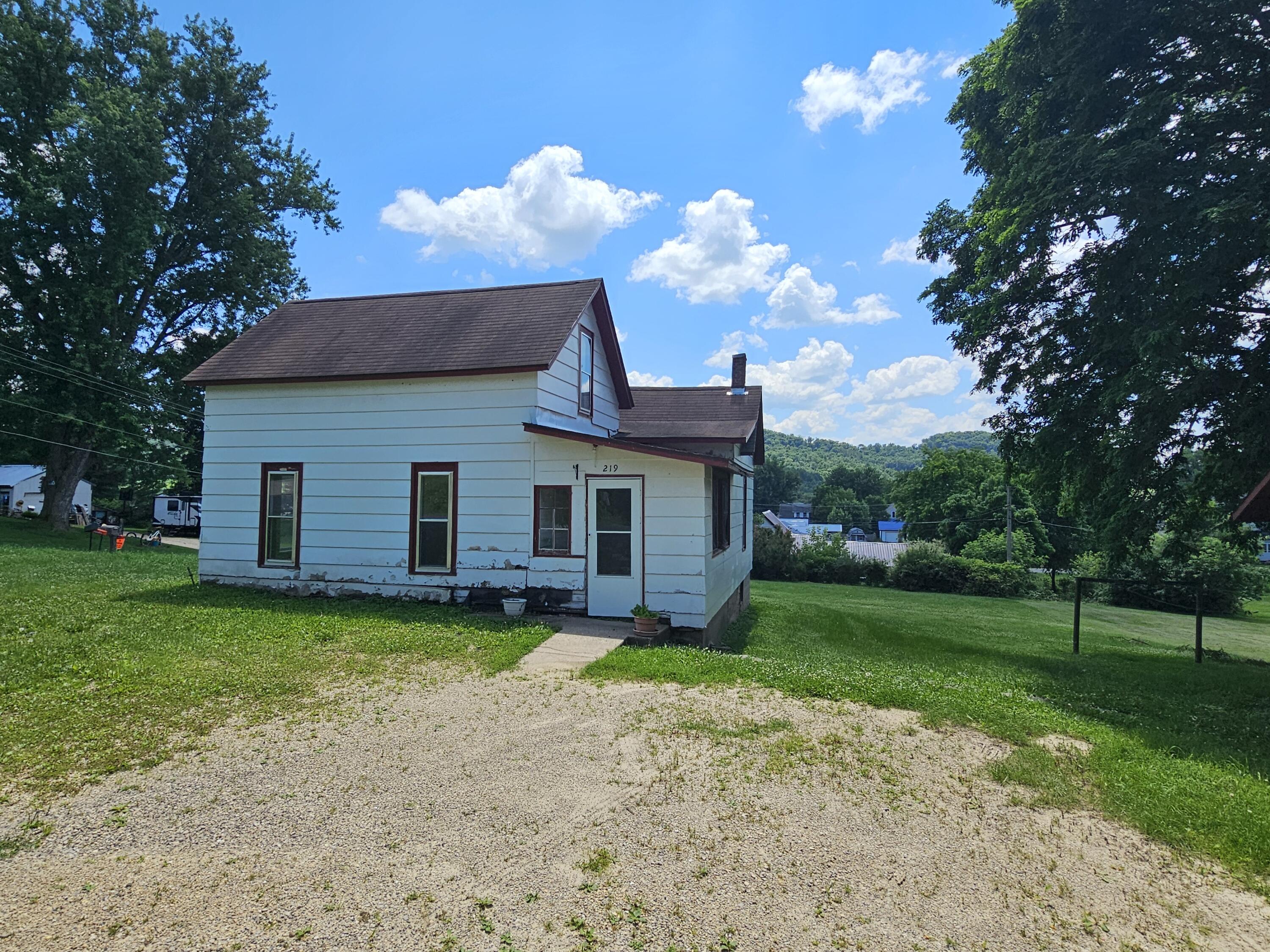 219 N Cherry La Farge WI 54639 1970615 image4