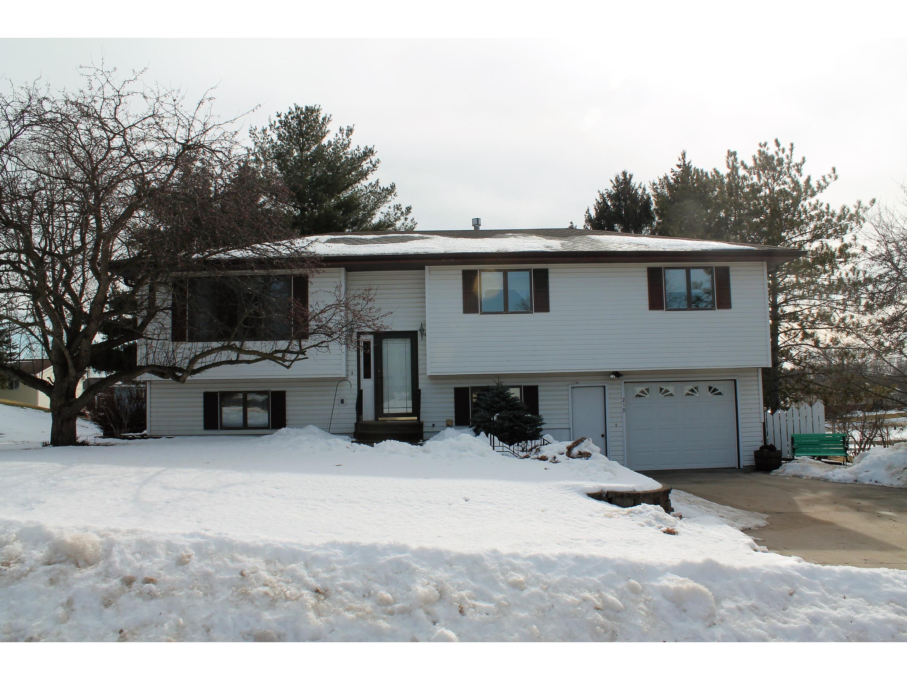 219 Sunnyside Caledonia MN 55921 1825053 image1