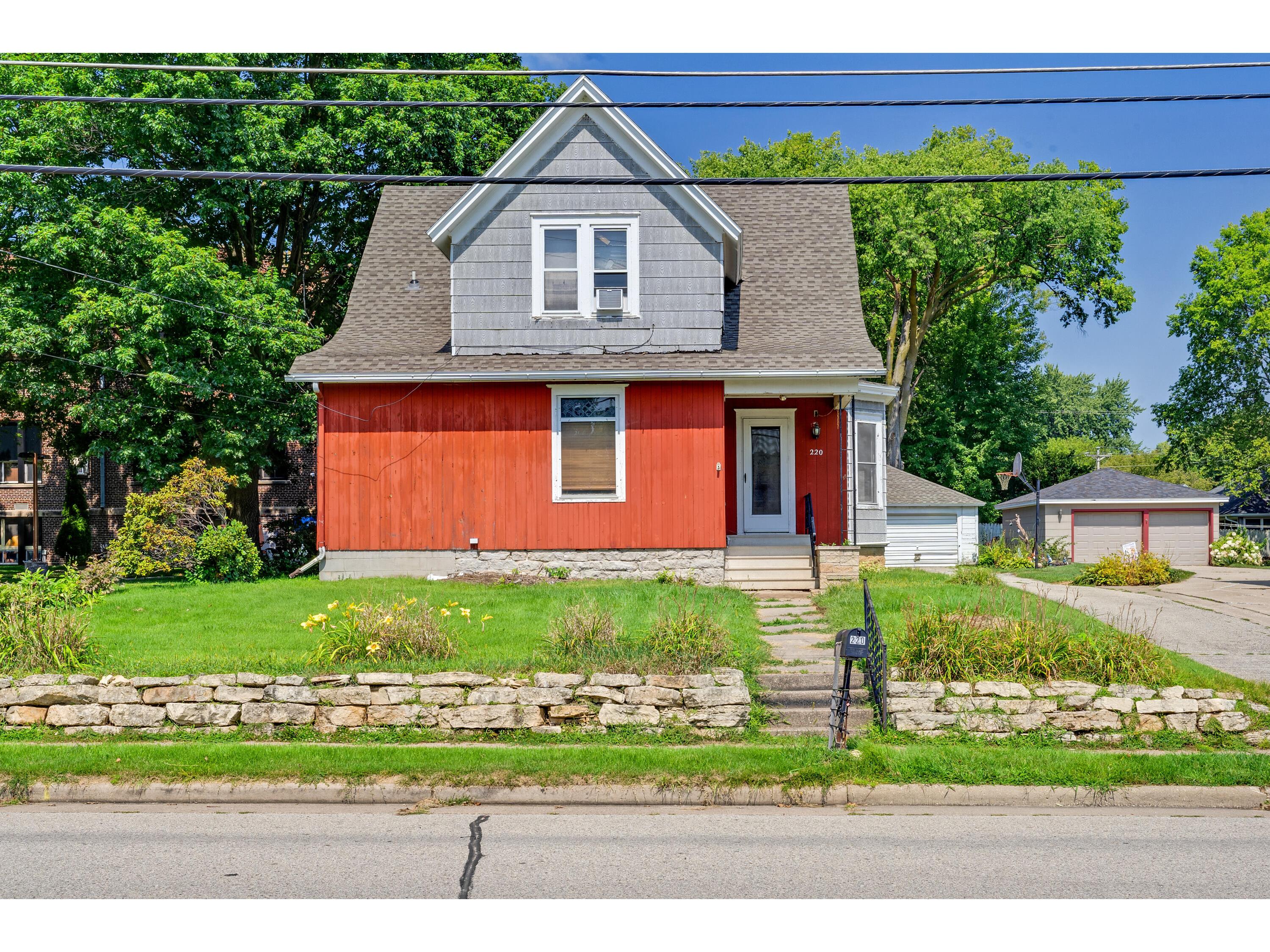 220 Garland West Salem WI 54669 1886595 image1