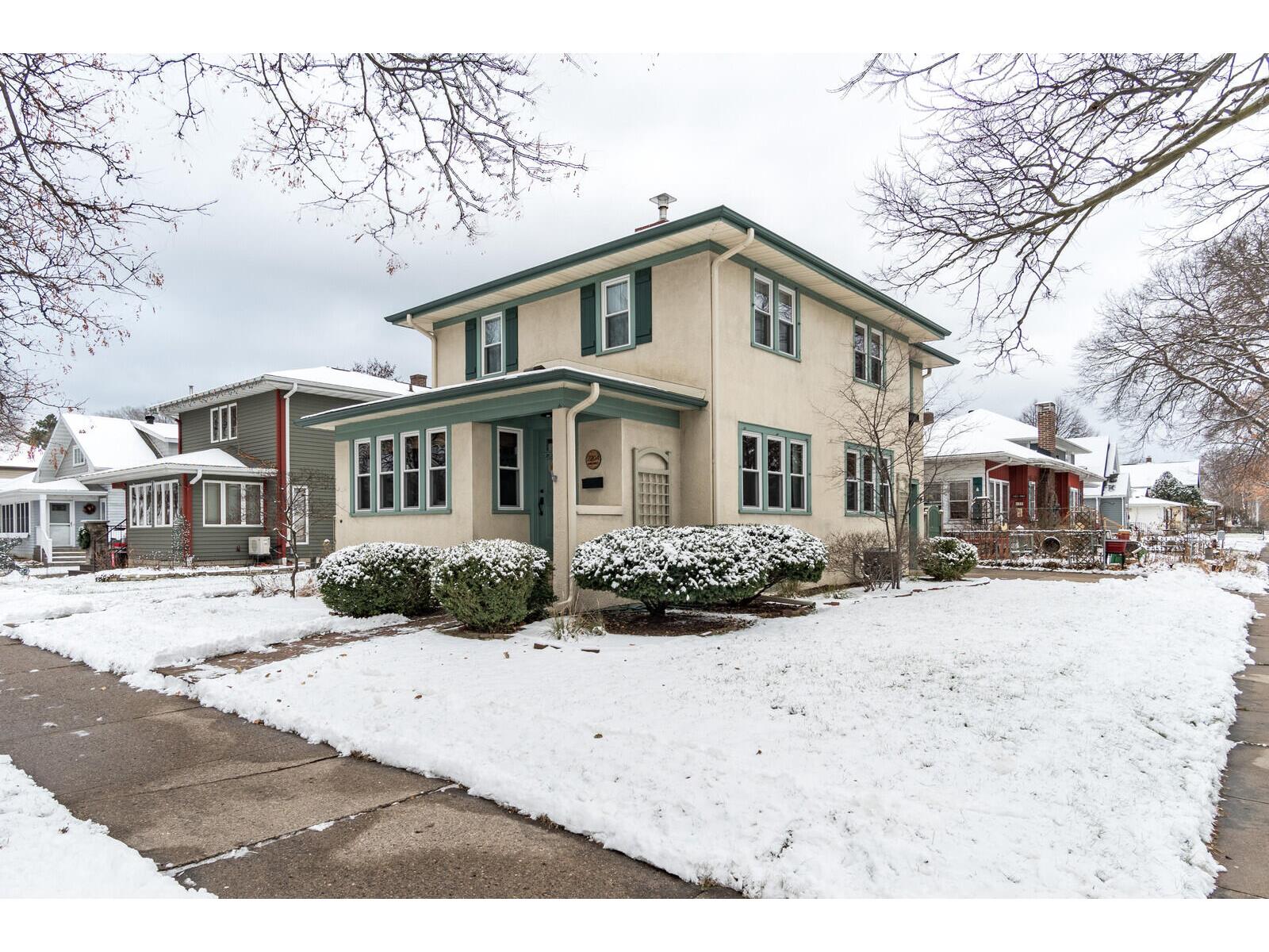 2204 Main La Crosse WI 54601 1858522 image1