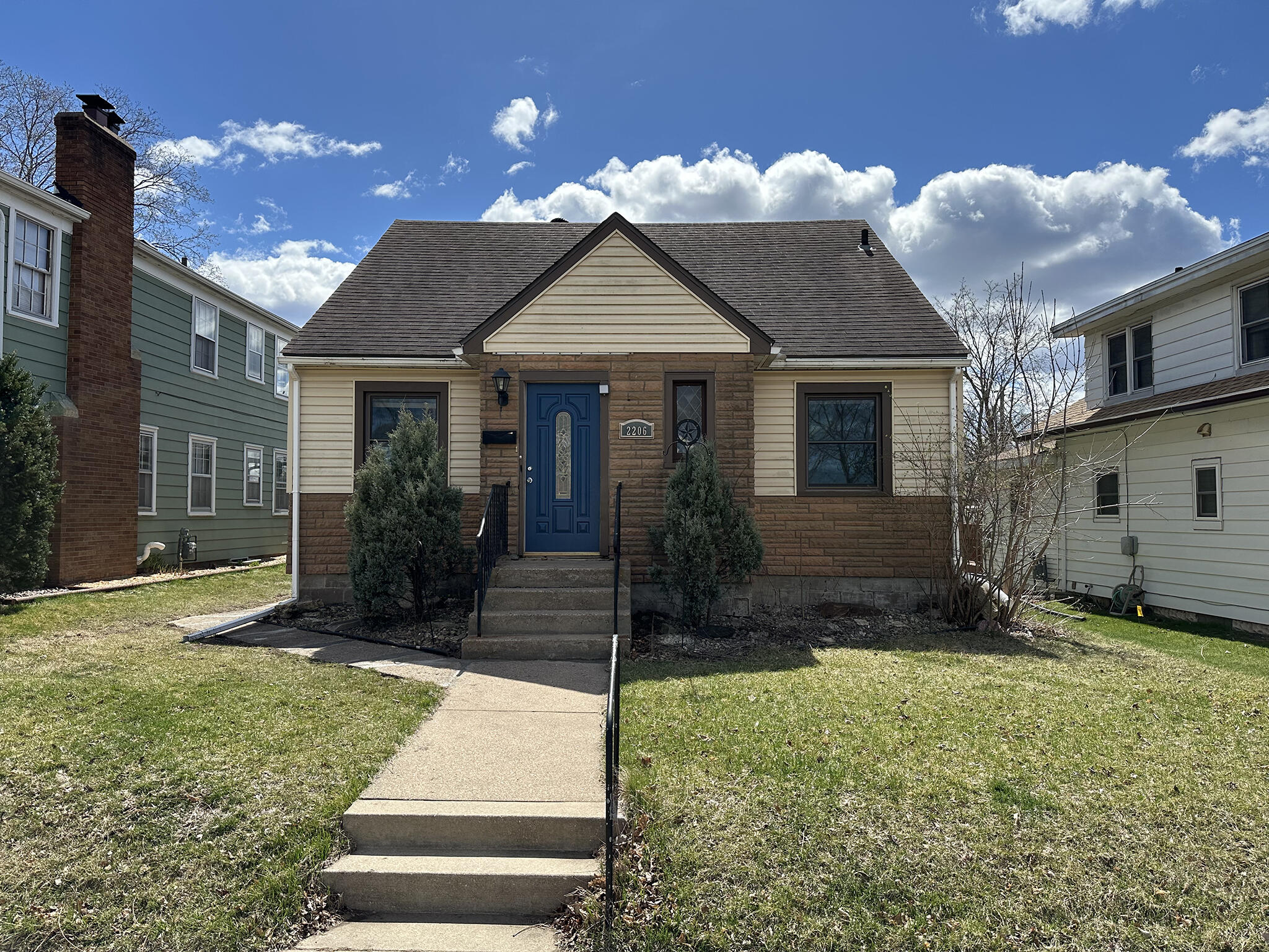 2206 Winnebago La Crosse WI 54601 1871818 image1