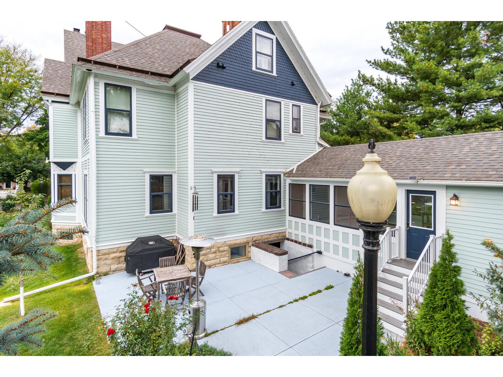 221 10th La Crosse WI 54601 1943068 image12