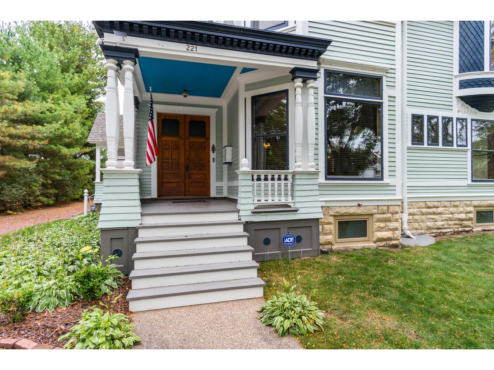 221 10th La Crosse WI 54601 1943068 image17