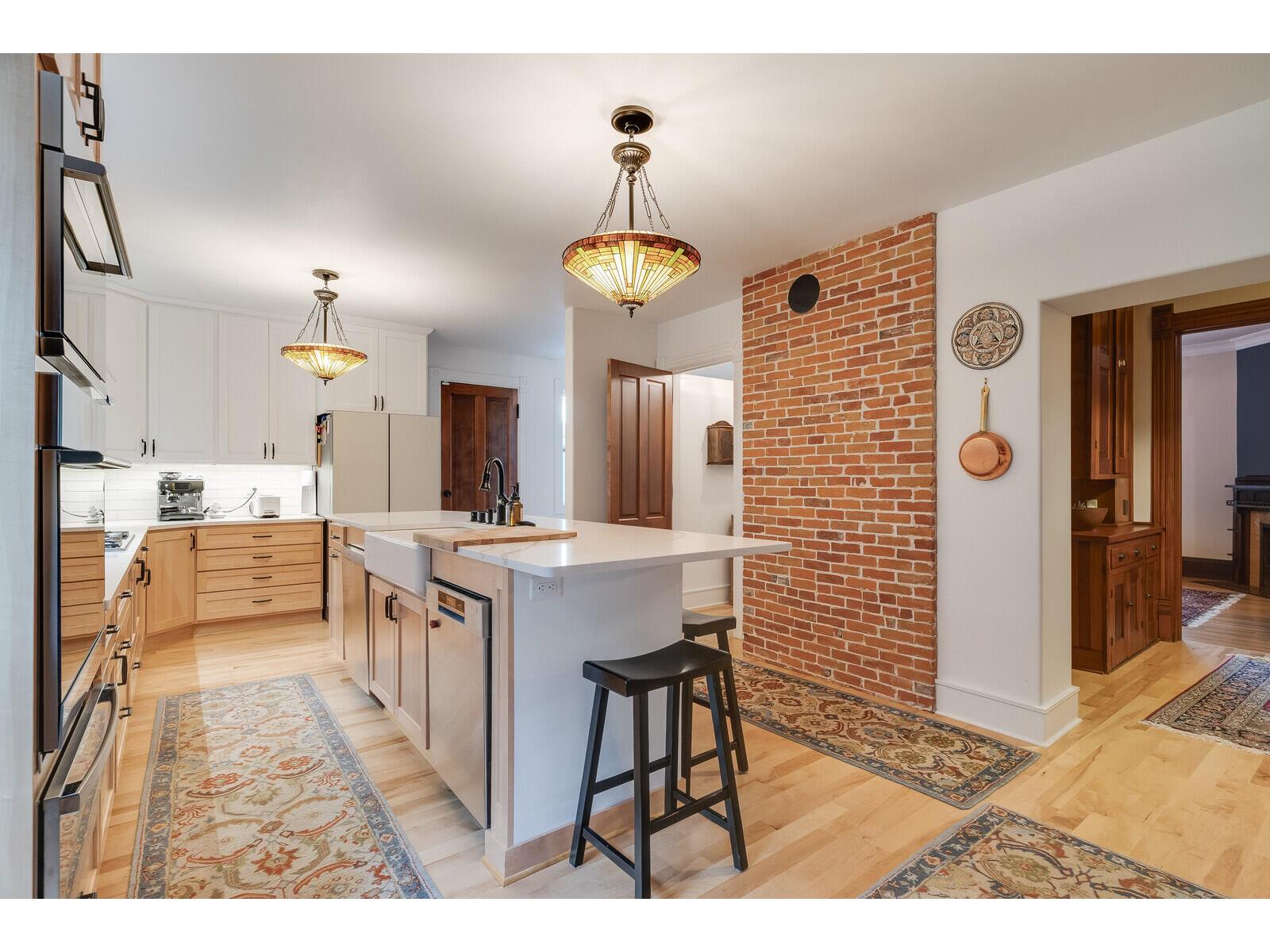 221 10th La Crosse WI 54601 1943068 image35