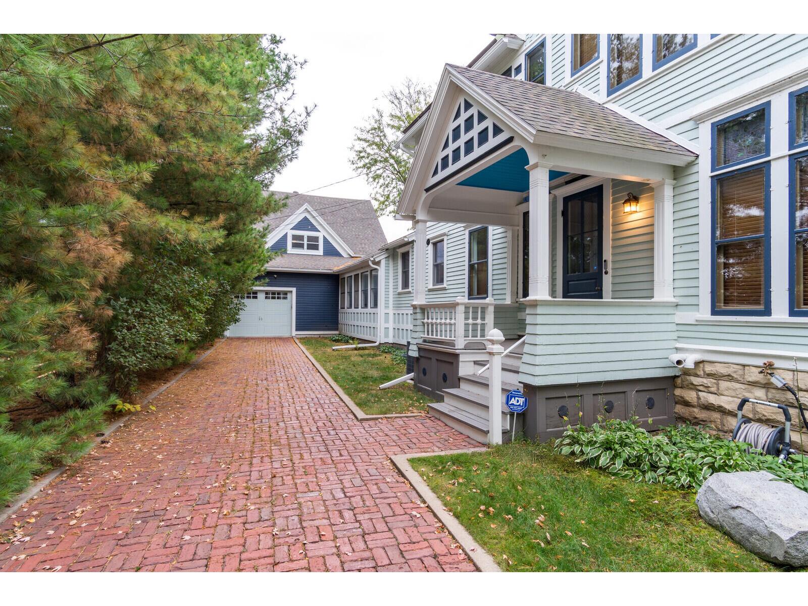 221 10th La Crosse WI 54601 1943068 image4