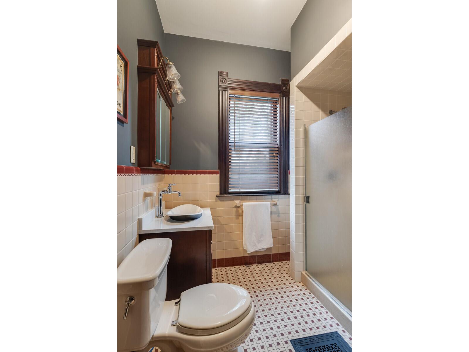 221 10th La Crosse WI 54601 1943068 image44