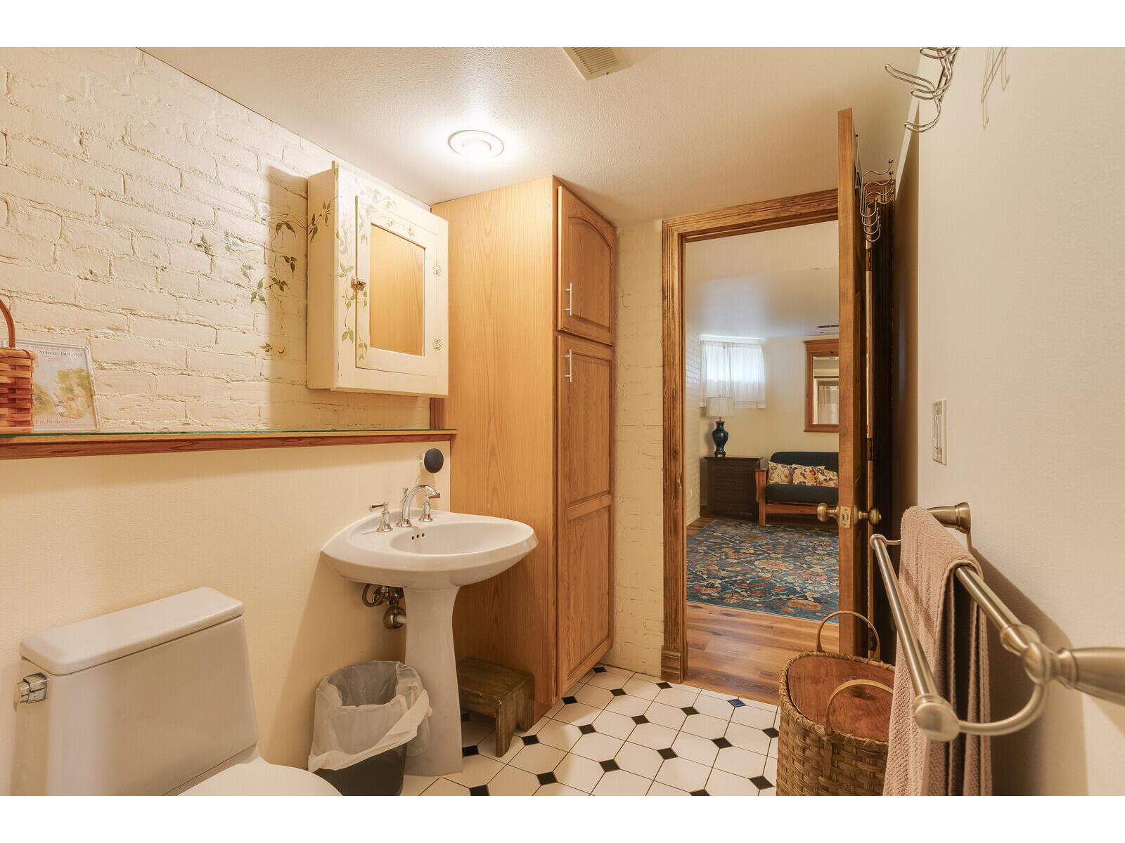 221 10th La Crosse WI 54601 1943068 image59