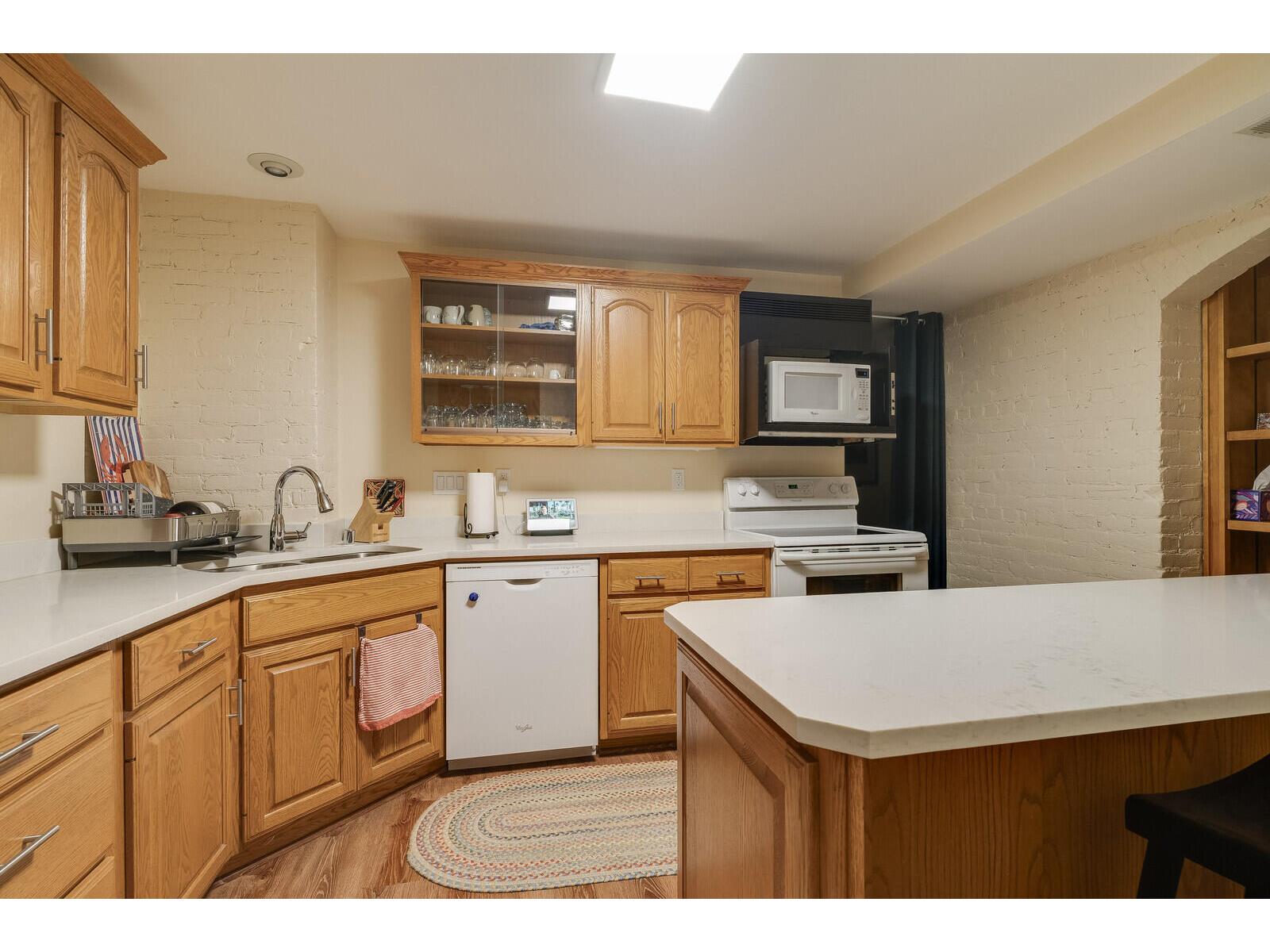 221 10th La Crosse WI 54601 1943068 image60