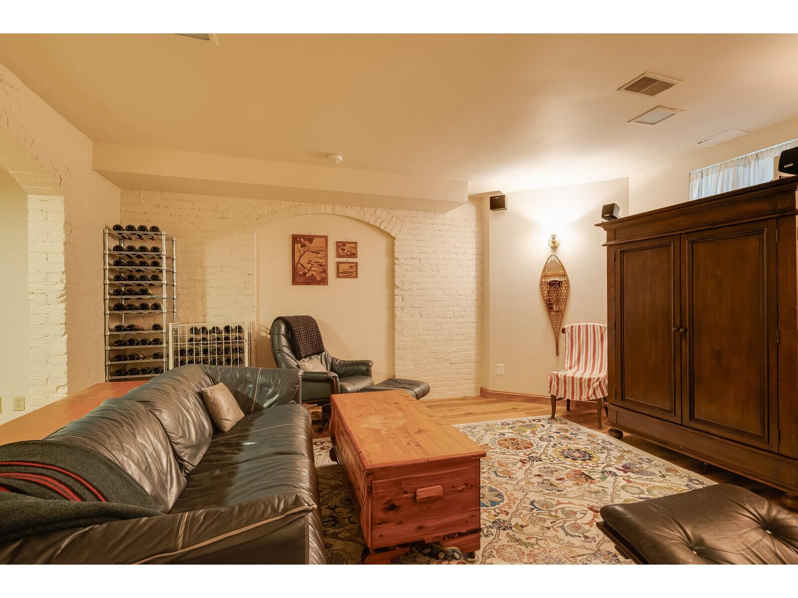 221 10th La Crosse WI 54601 1943068 image61