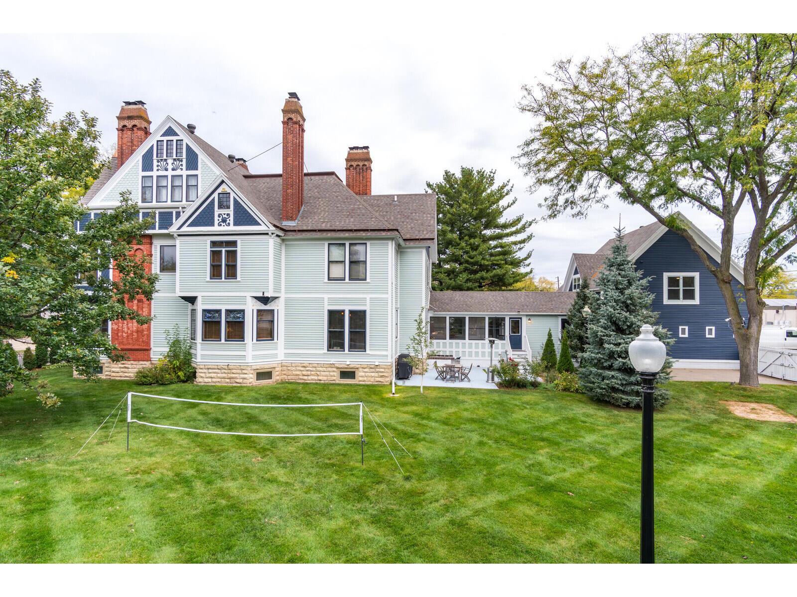 221 10th La Crosse WI 54601 1943068 image63