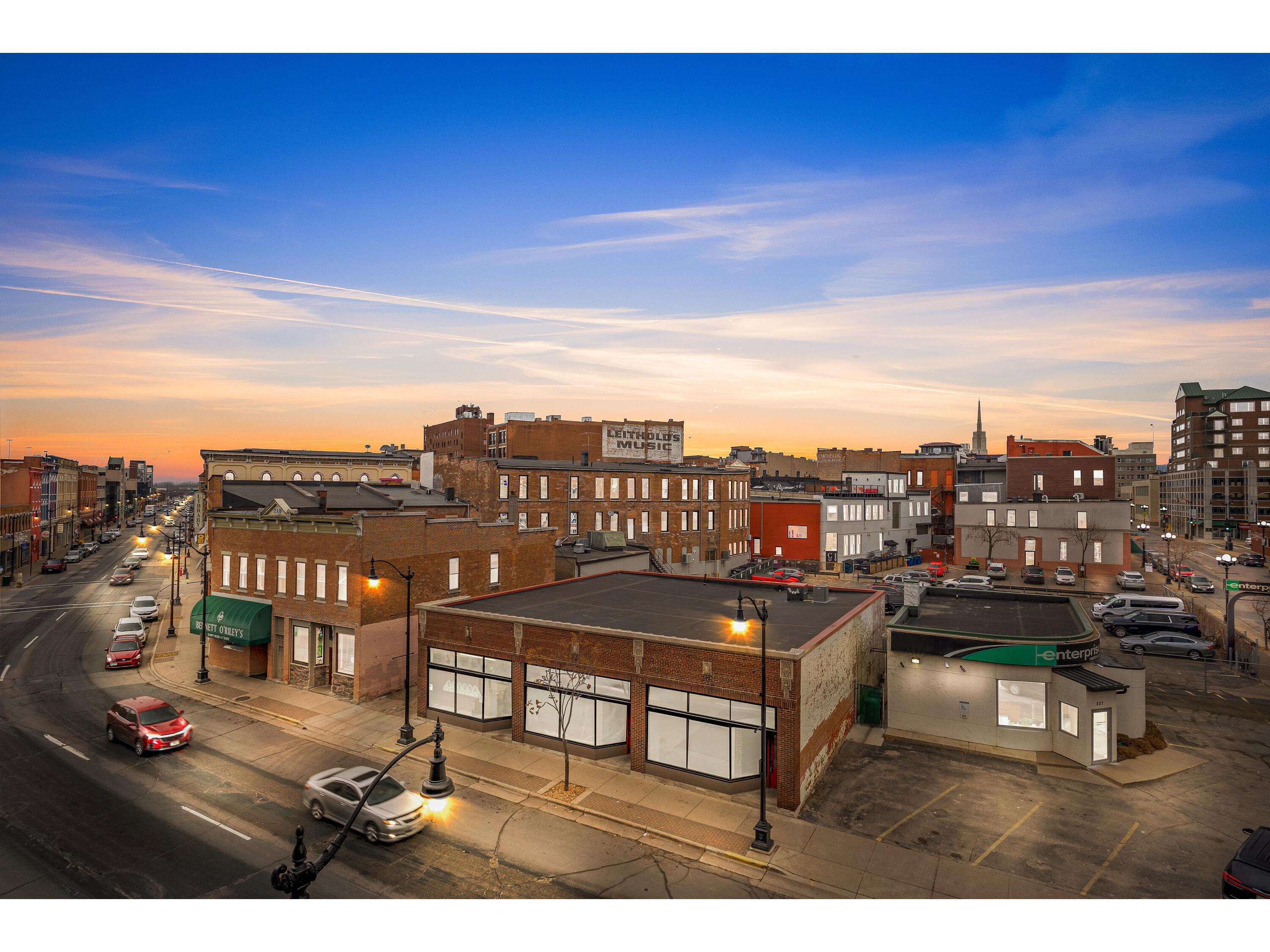 221 3rd La Crosse WI 54601 1861890 image1