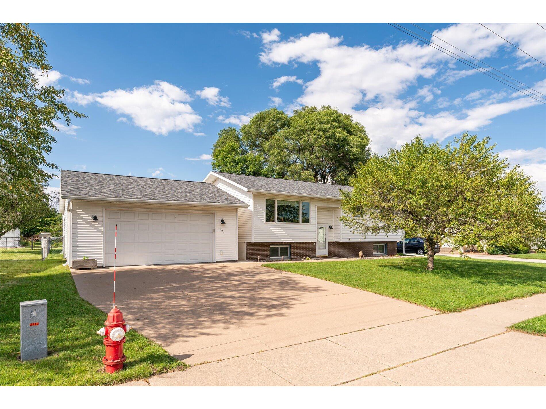 221 Gaarder Holmen WI 54636 1882938 image1