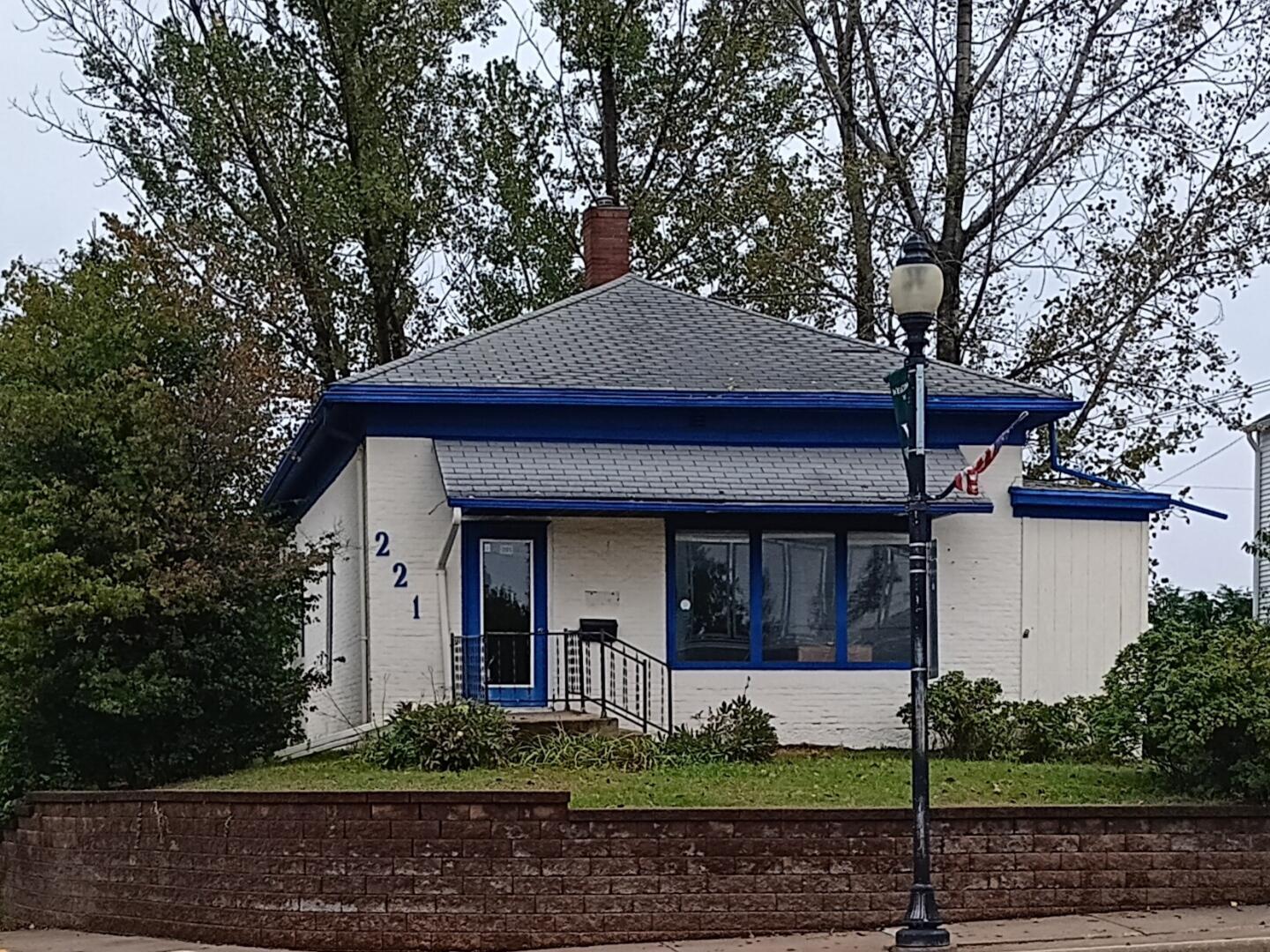 221 N Main Viroqua WI 54665 1940120 image1