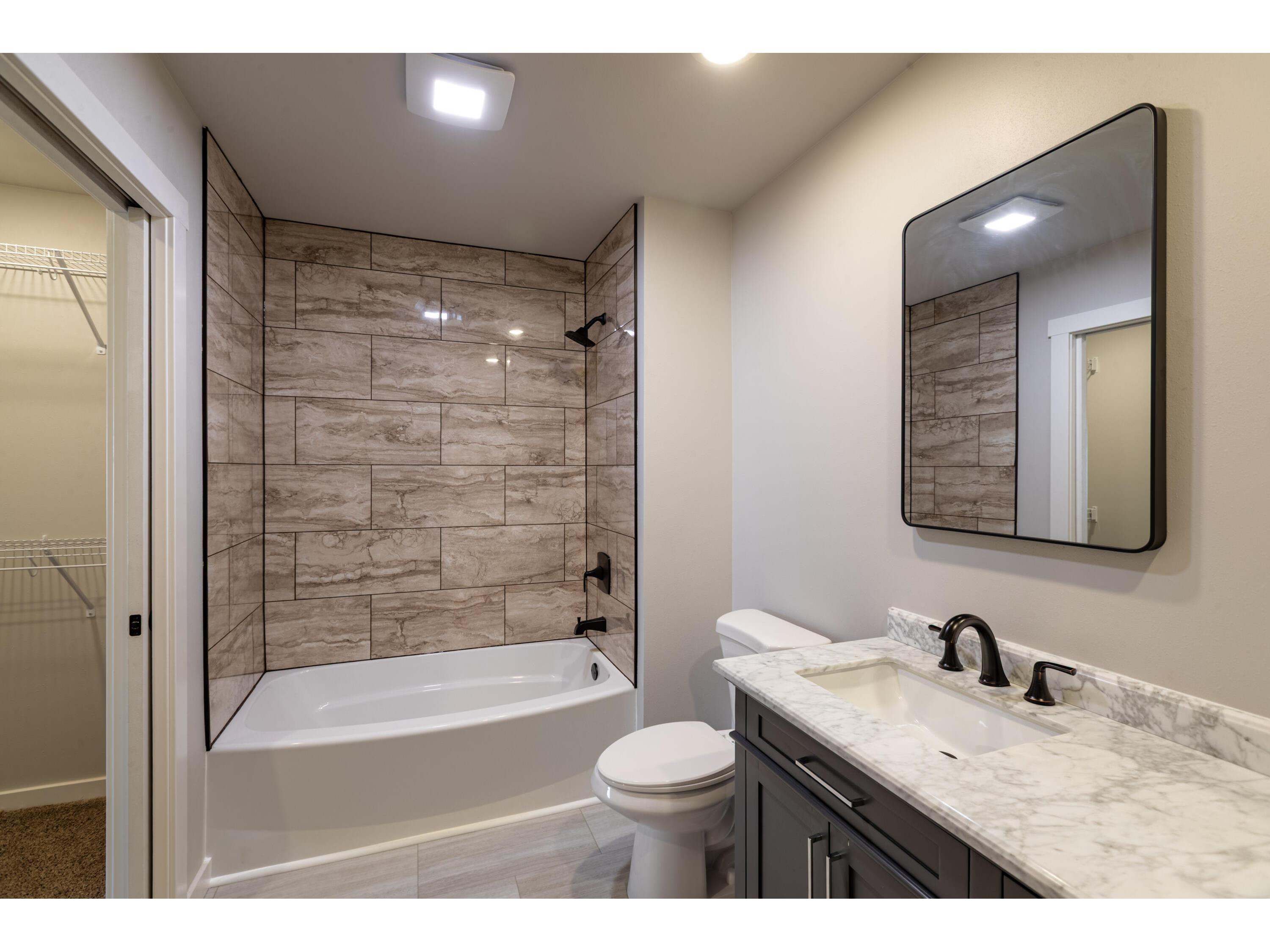 2210 Henry Johns #2212 Bangor WI 54614 1925556 image17