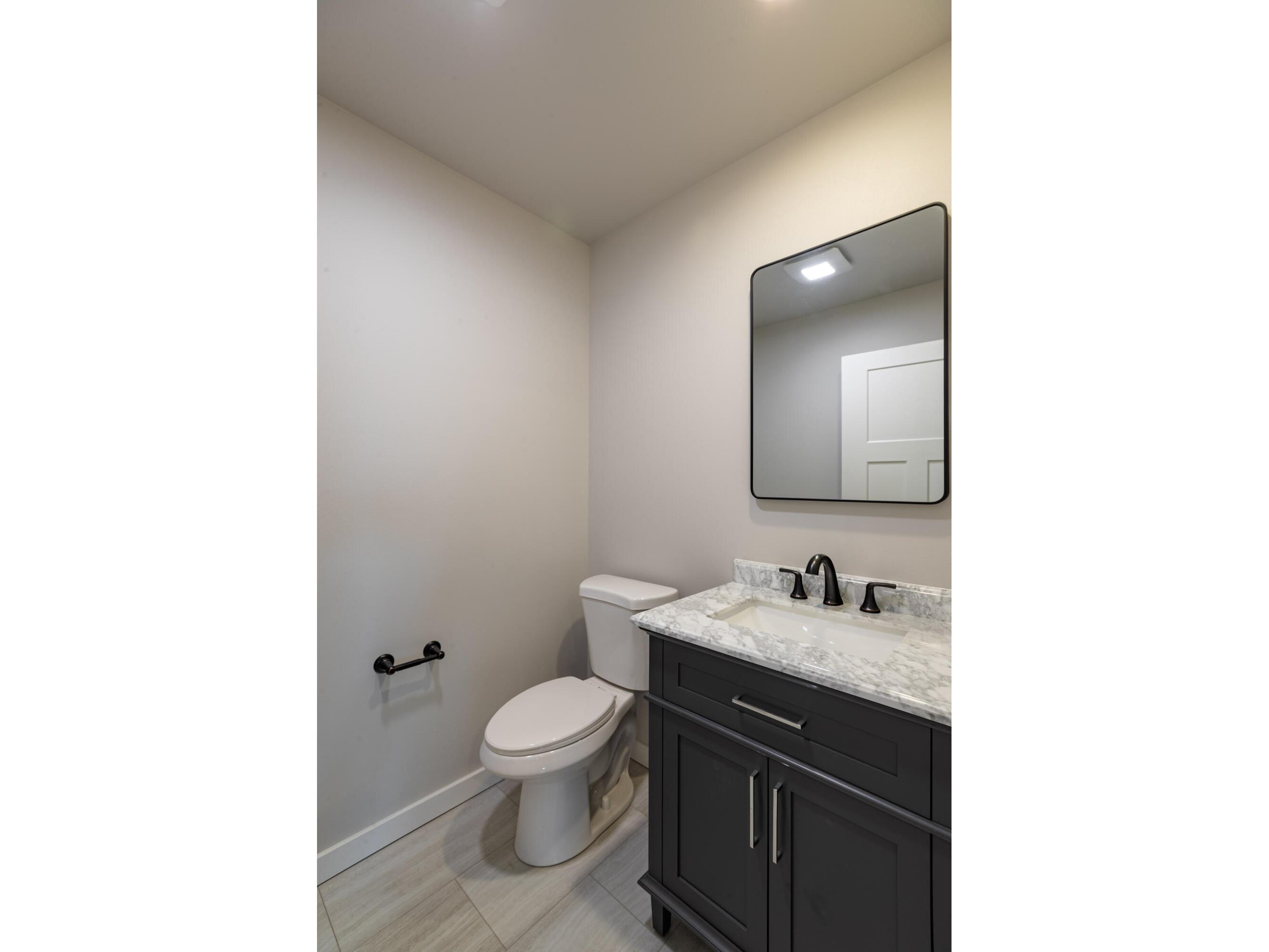 2210 Henry Johns Bangor WI 54614 1925532 image10