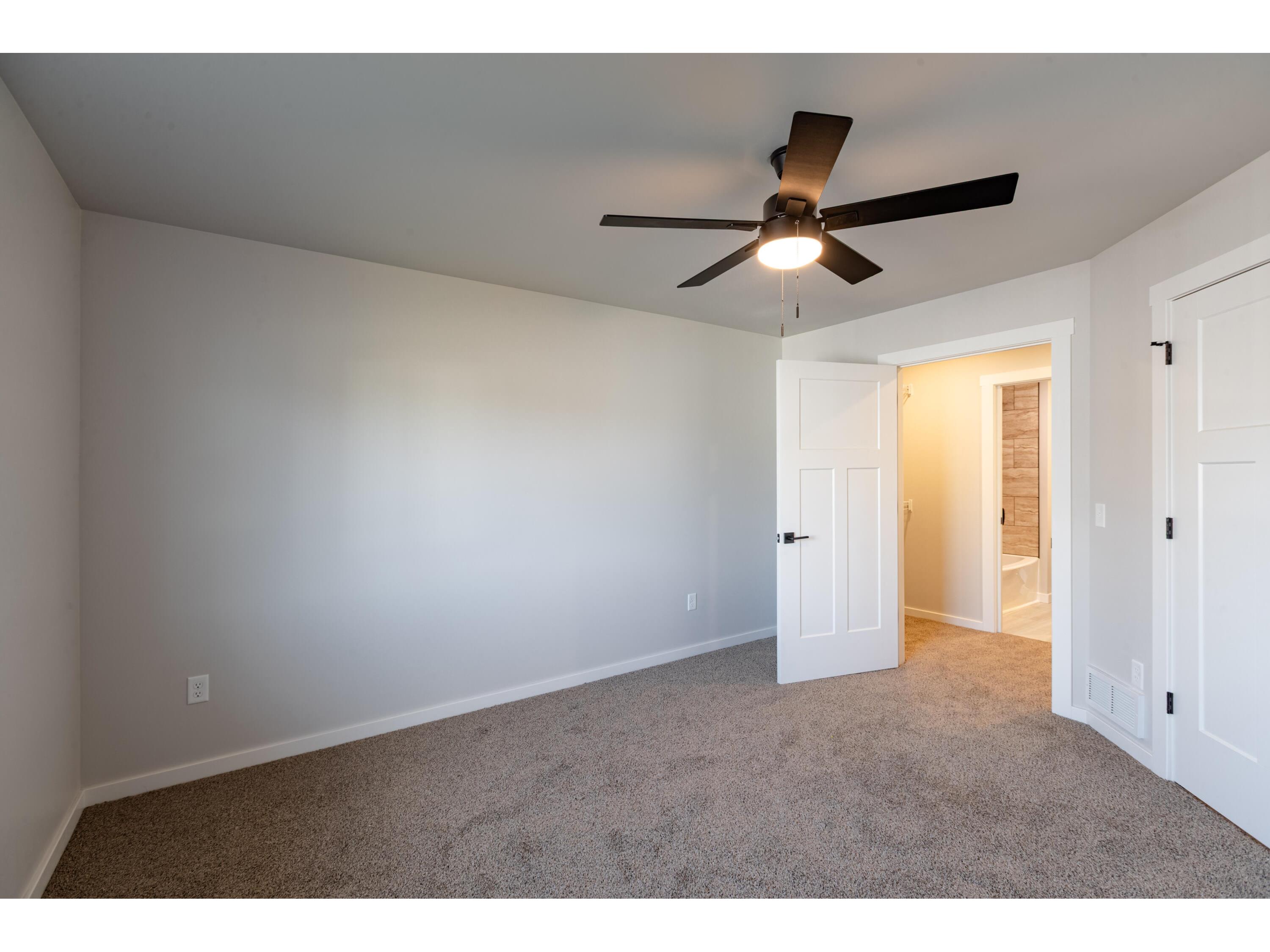 2210 Henry Johns Bangor WI 54614 1925532 image14