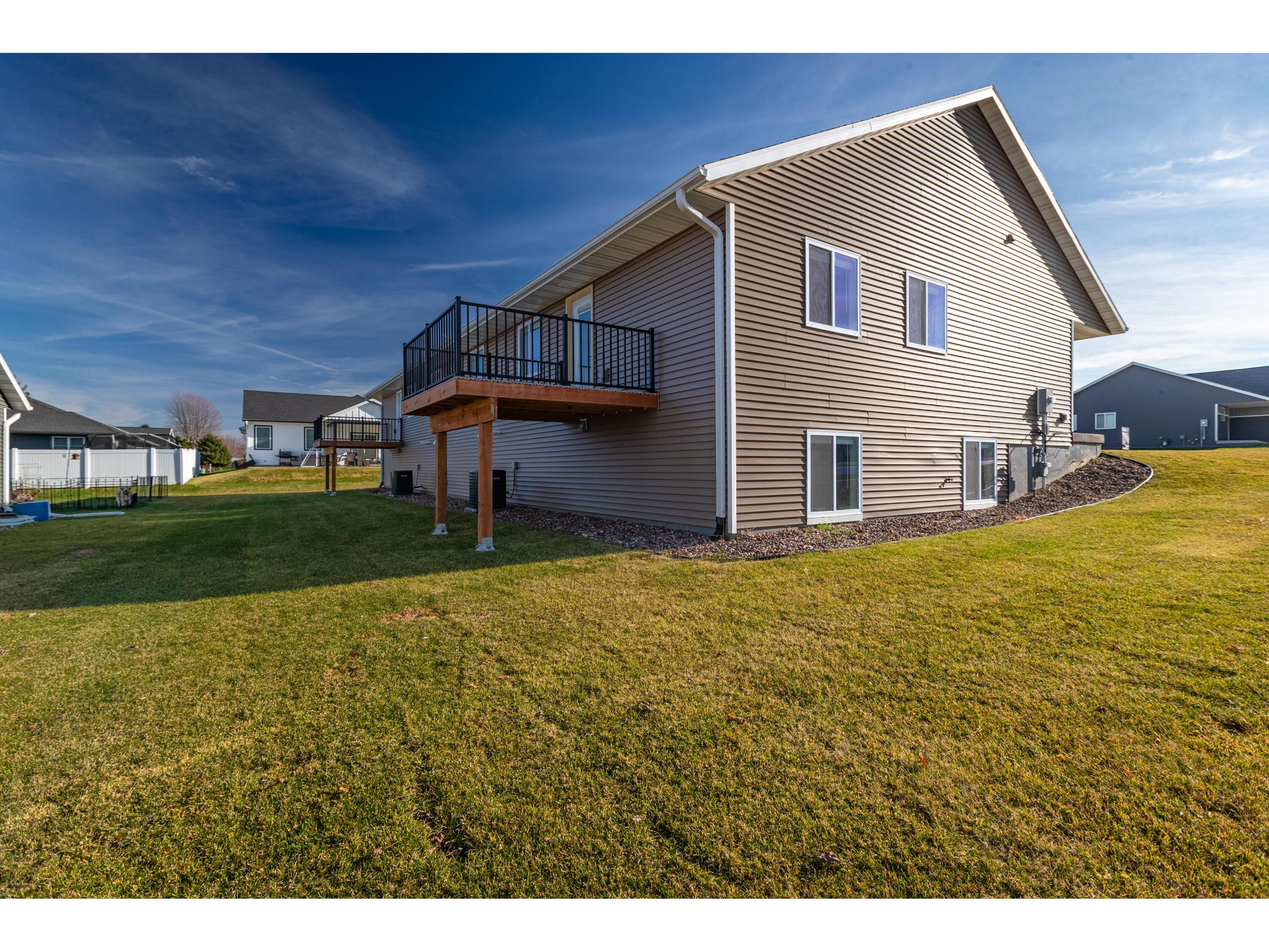 2210 Henry Johns Bangor WI 54614 1925532 image3