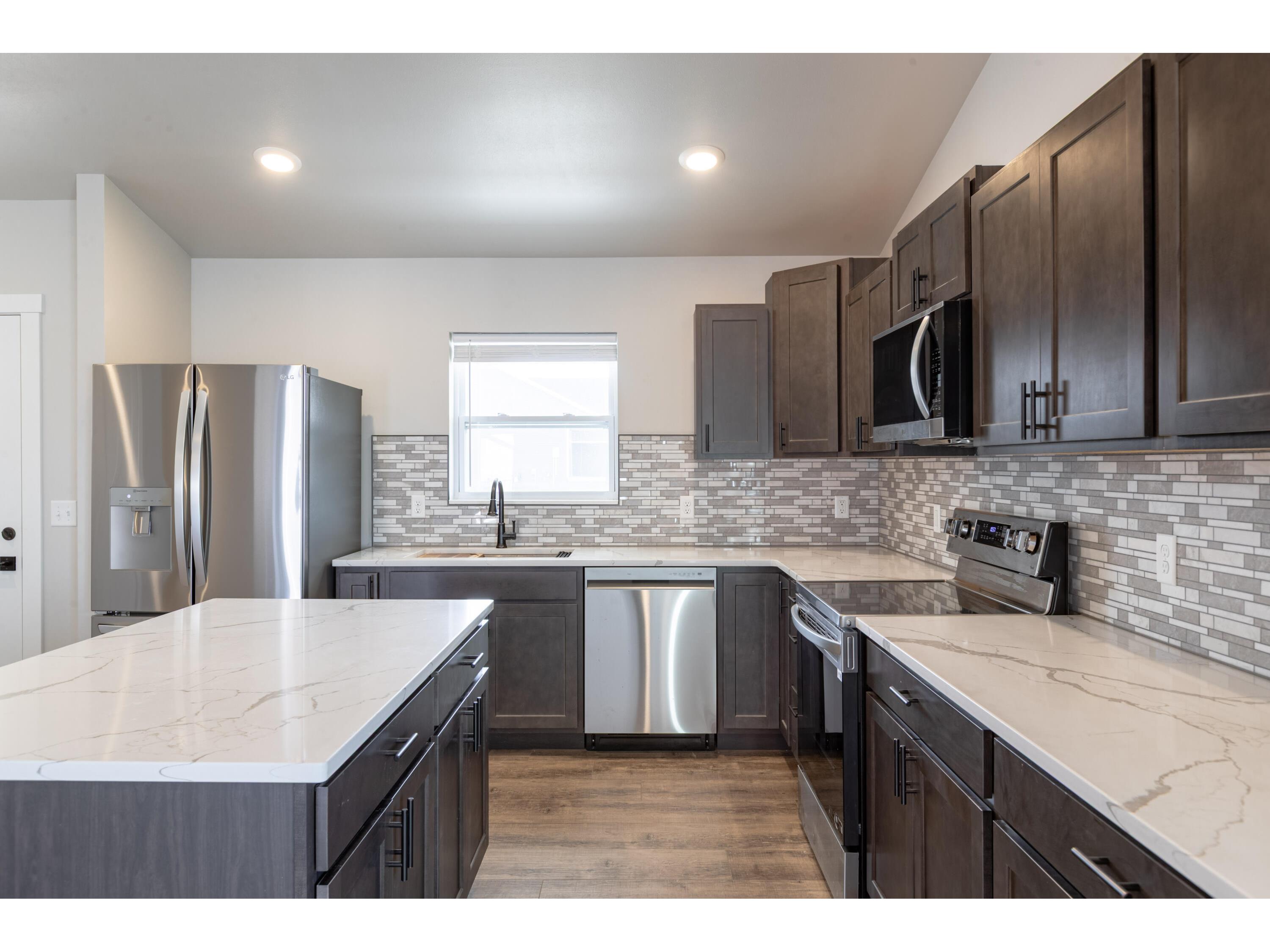 2210 Henry Johns Bangor WI 54614 1925532 image6