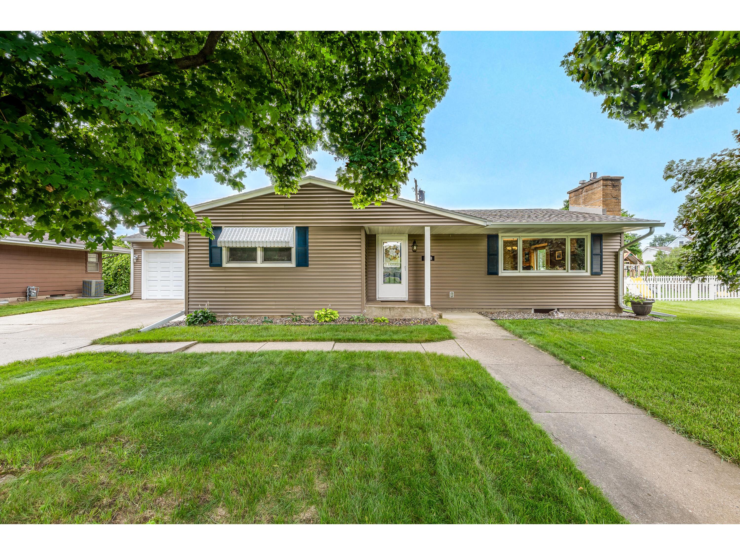 2210 Sisson La Crosse WI 54601 1928274 image1