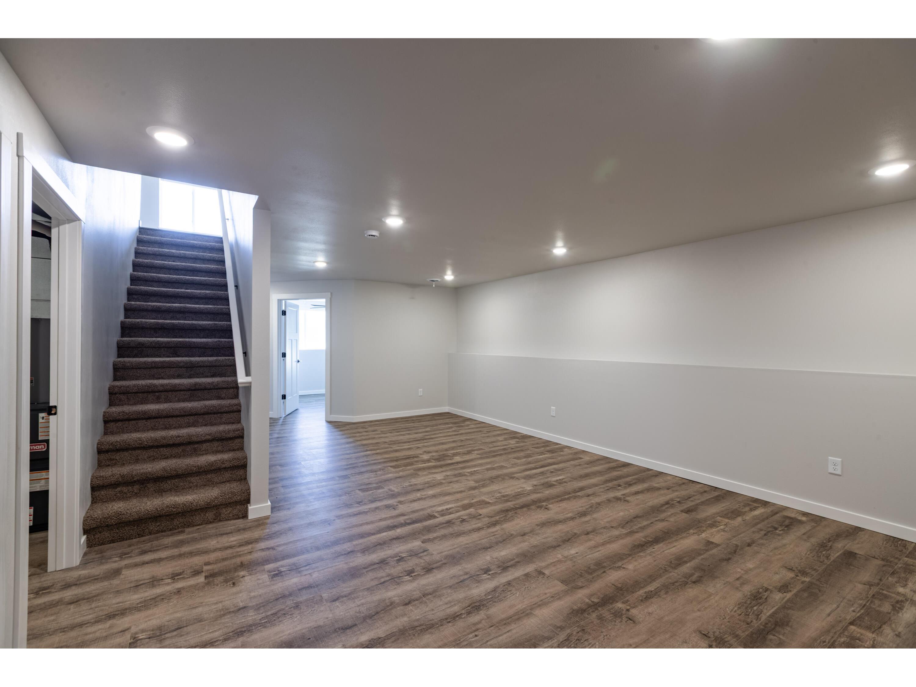 2212 Henry Johns Bangor WI 54614 1925529 image17