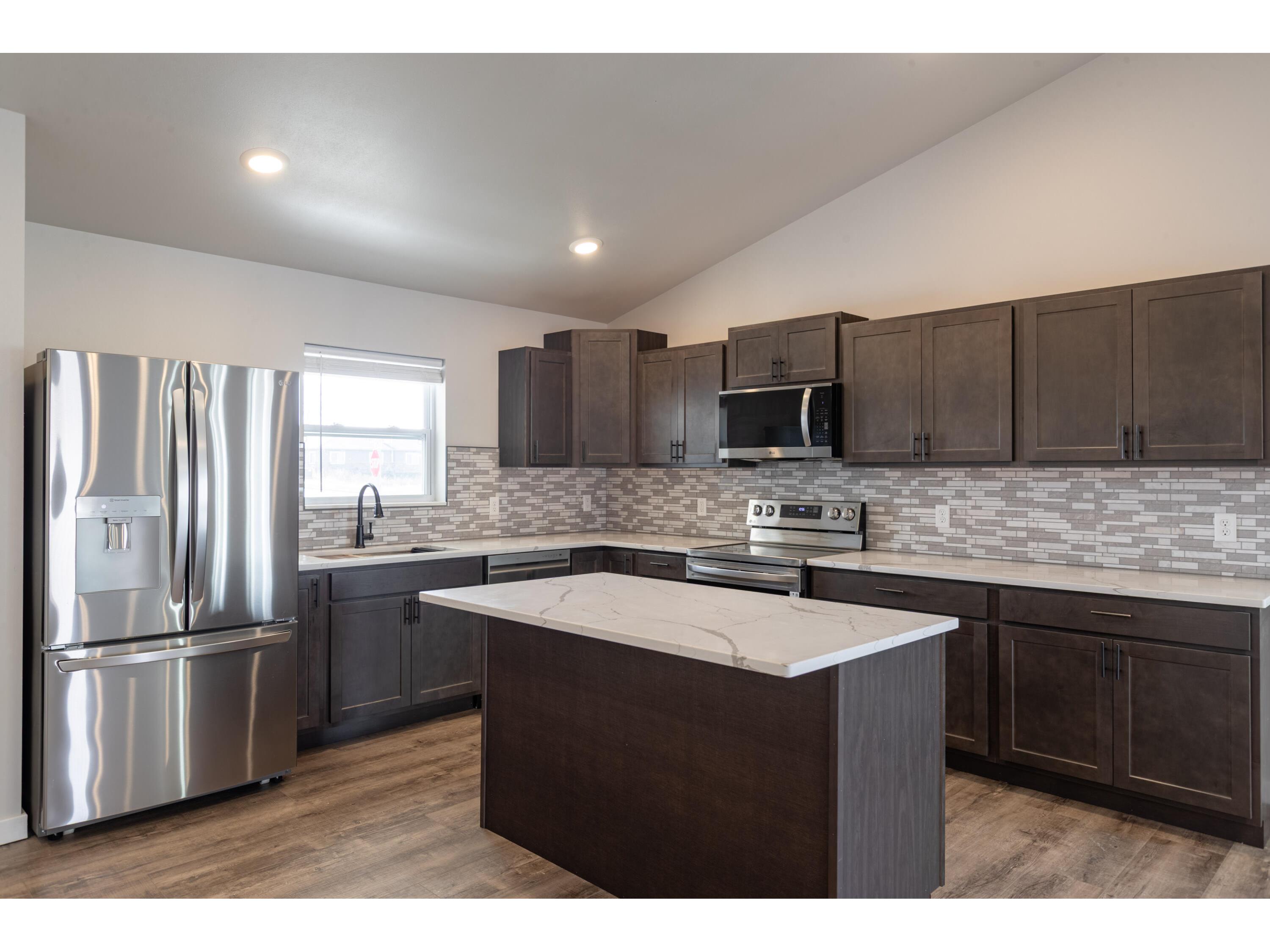 2212 Henry Johns Bangor WI 54614 1925529 image3