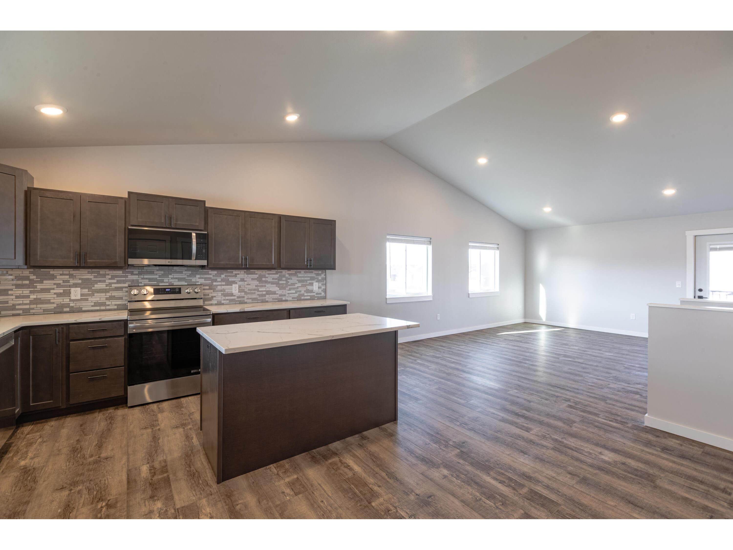 2212 Henry Johns Bangor WI 54614 1925529 image4