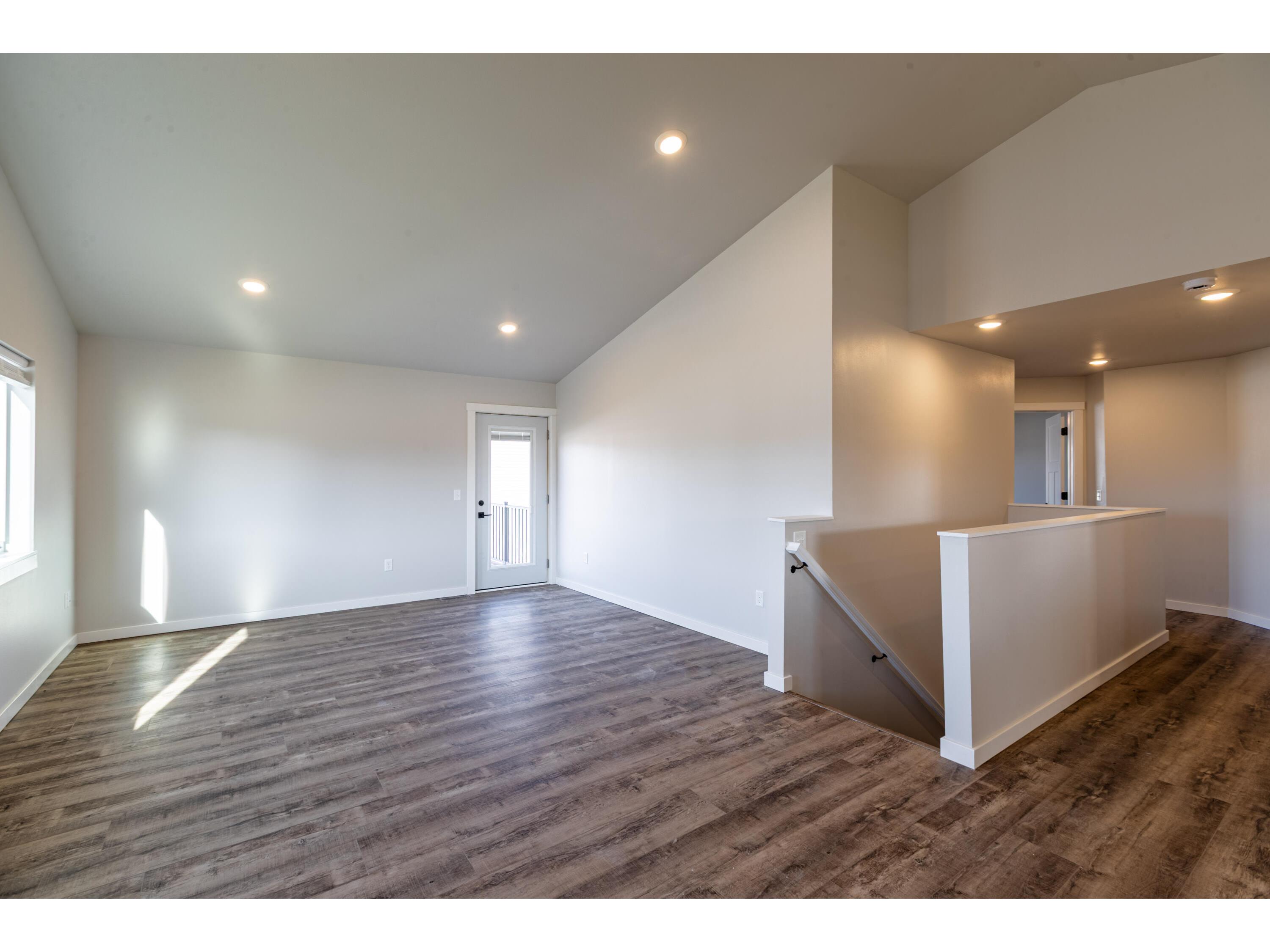 2212 Henry Johns Bangor WI 54614 1925529 image6